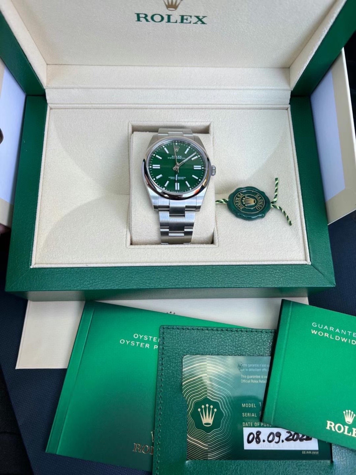 劳力士蚝式恒动m124300 绿盘41mm表盘