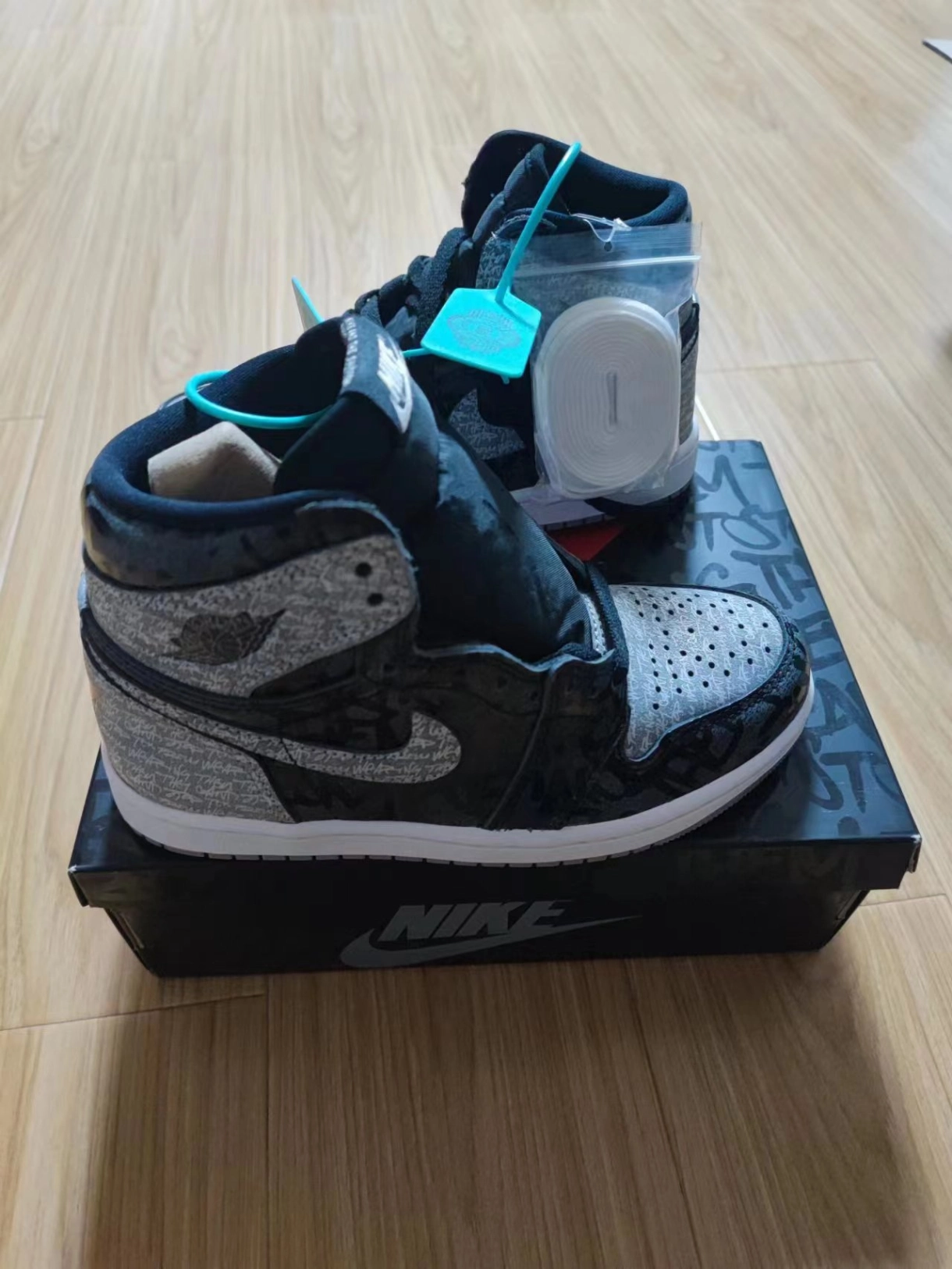 custom review-Midnight Navy Air Jordan 1 High Nouveau