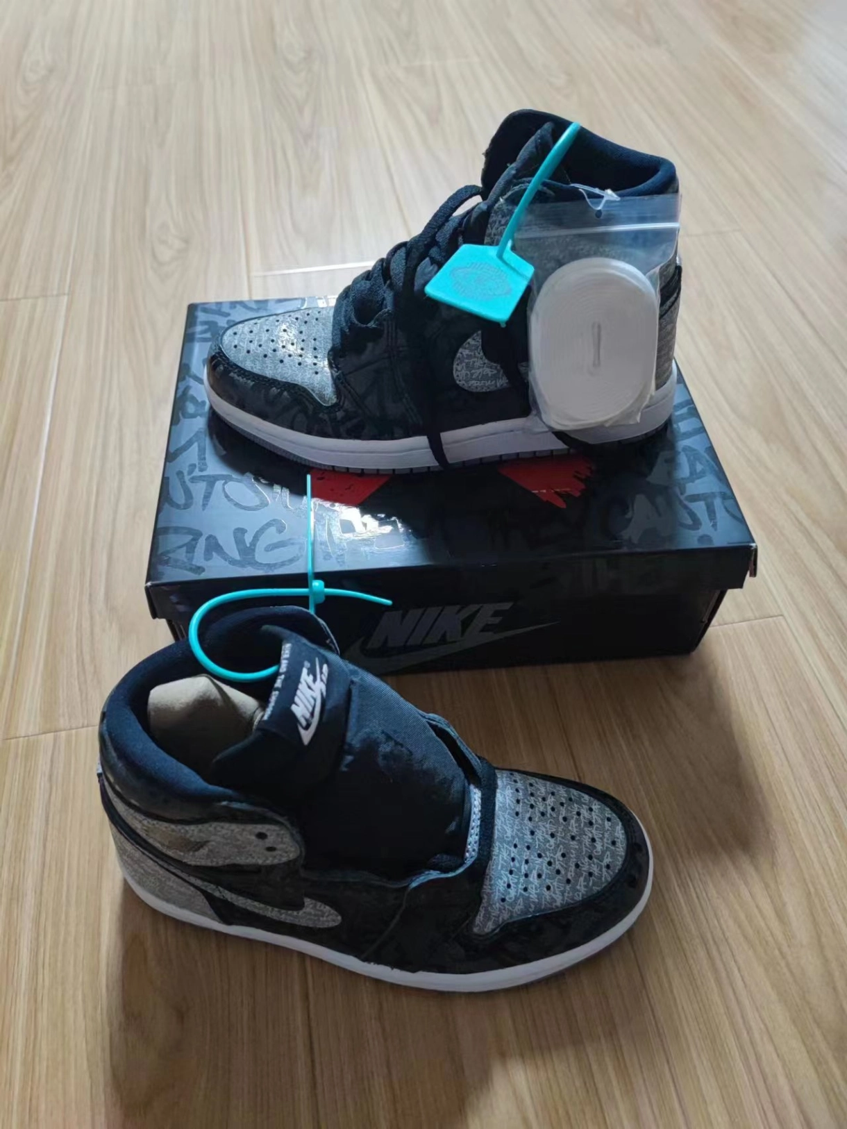 custom review-Midnight Navy Air Jordan 1 High Nouveau