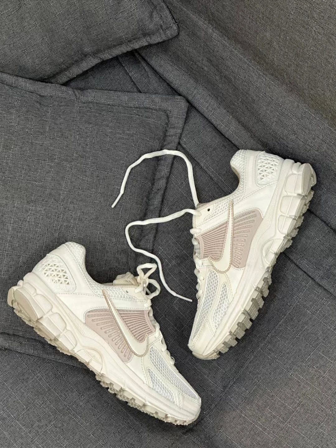 custom review-Nike Zoom Vomero 5 Sail Light Orewood Brown Women's