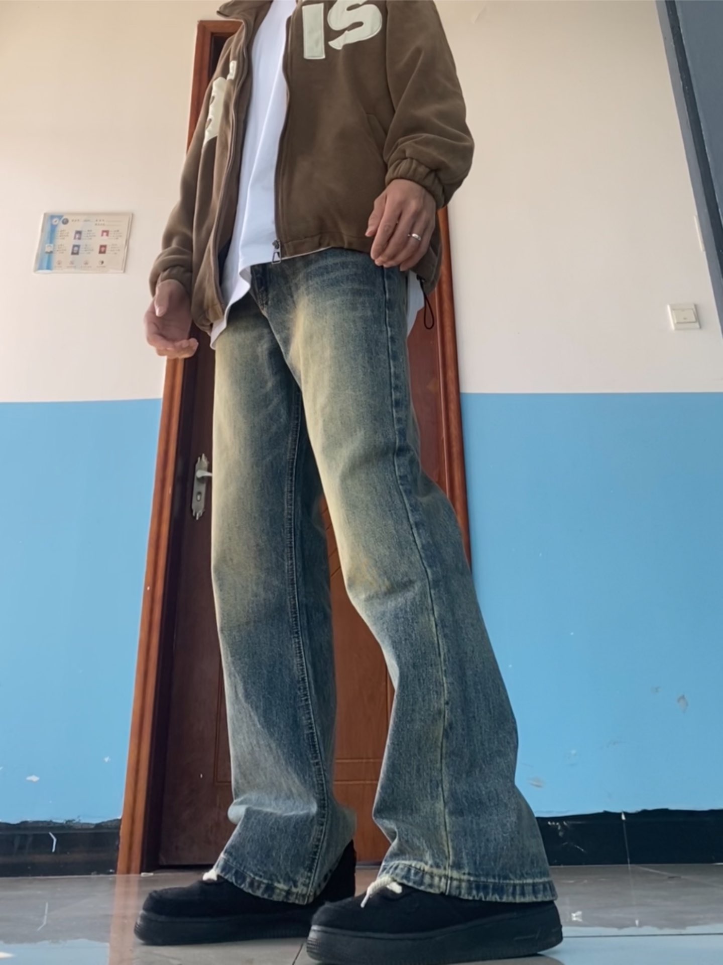 微喇叭裤男生穿真的也很帅