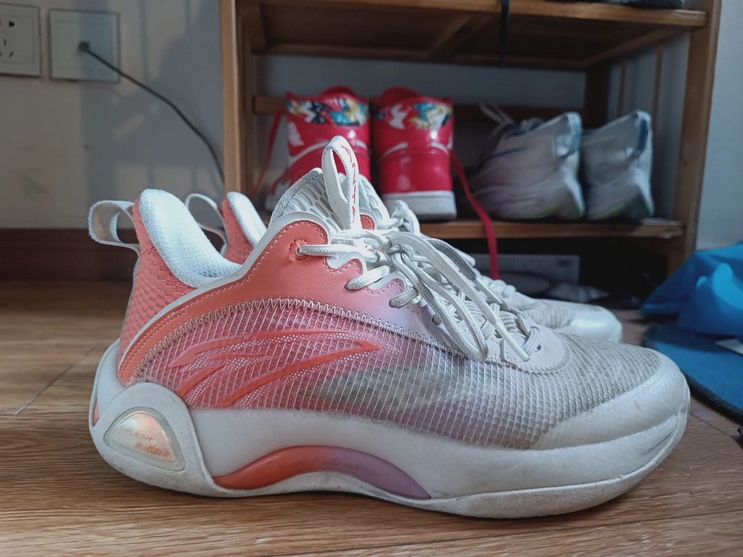 安踏水泥泡泡2代,实战体验