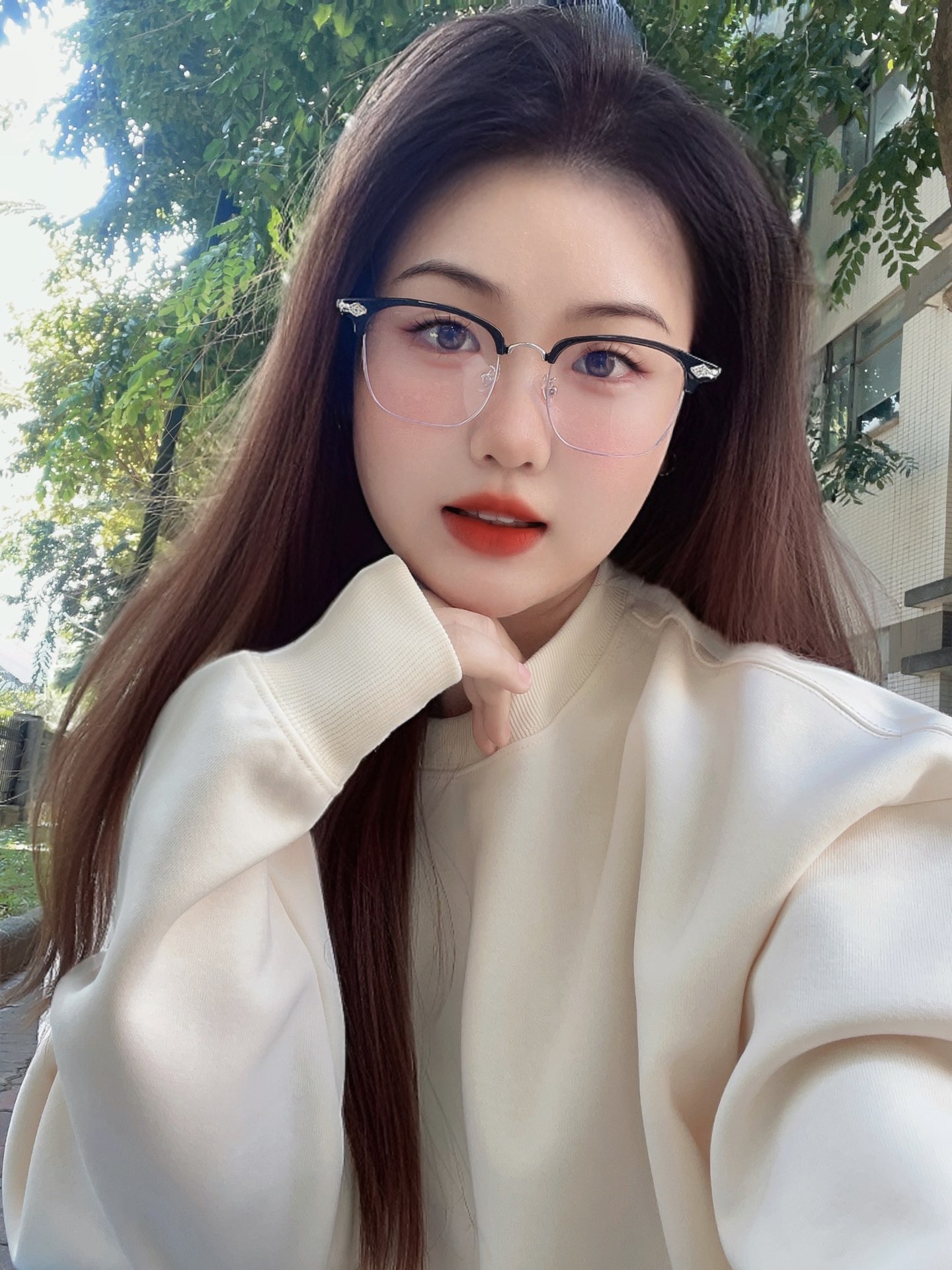 这个半框眼镜也太太太纯欲了吧!