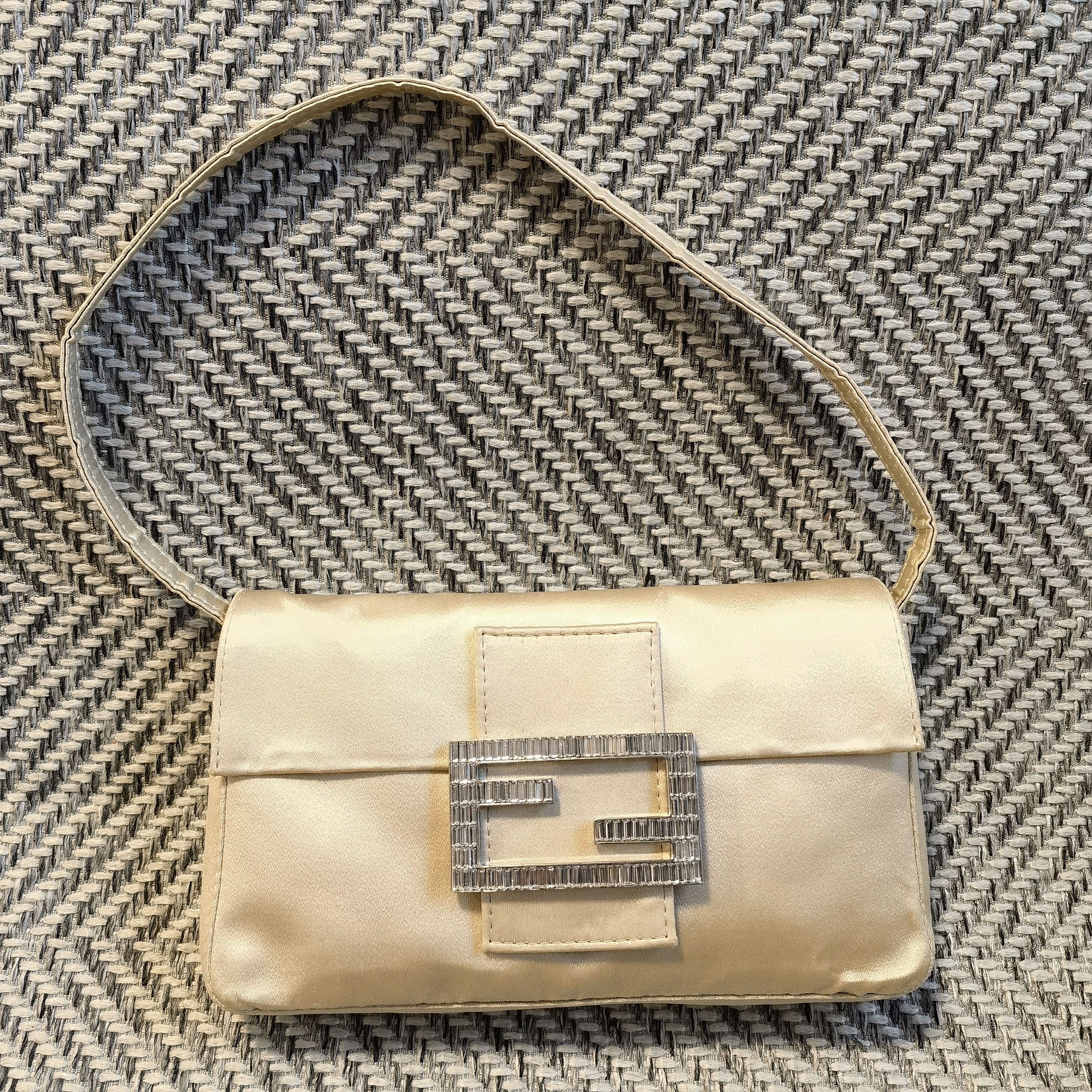 fendi france图片