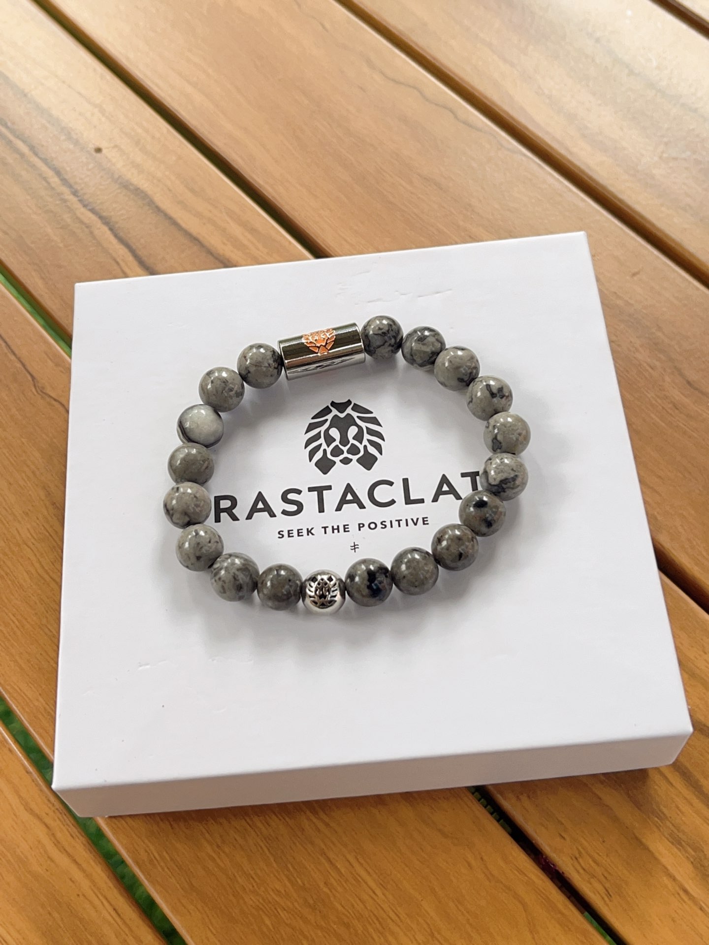 好高级啊!火焰石手串真的惊艳到我了