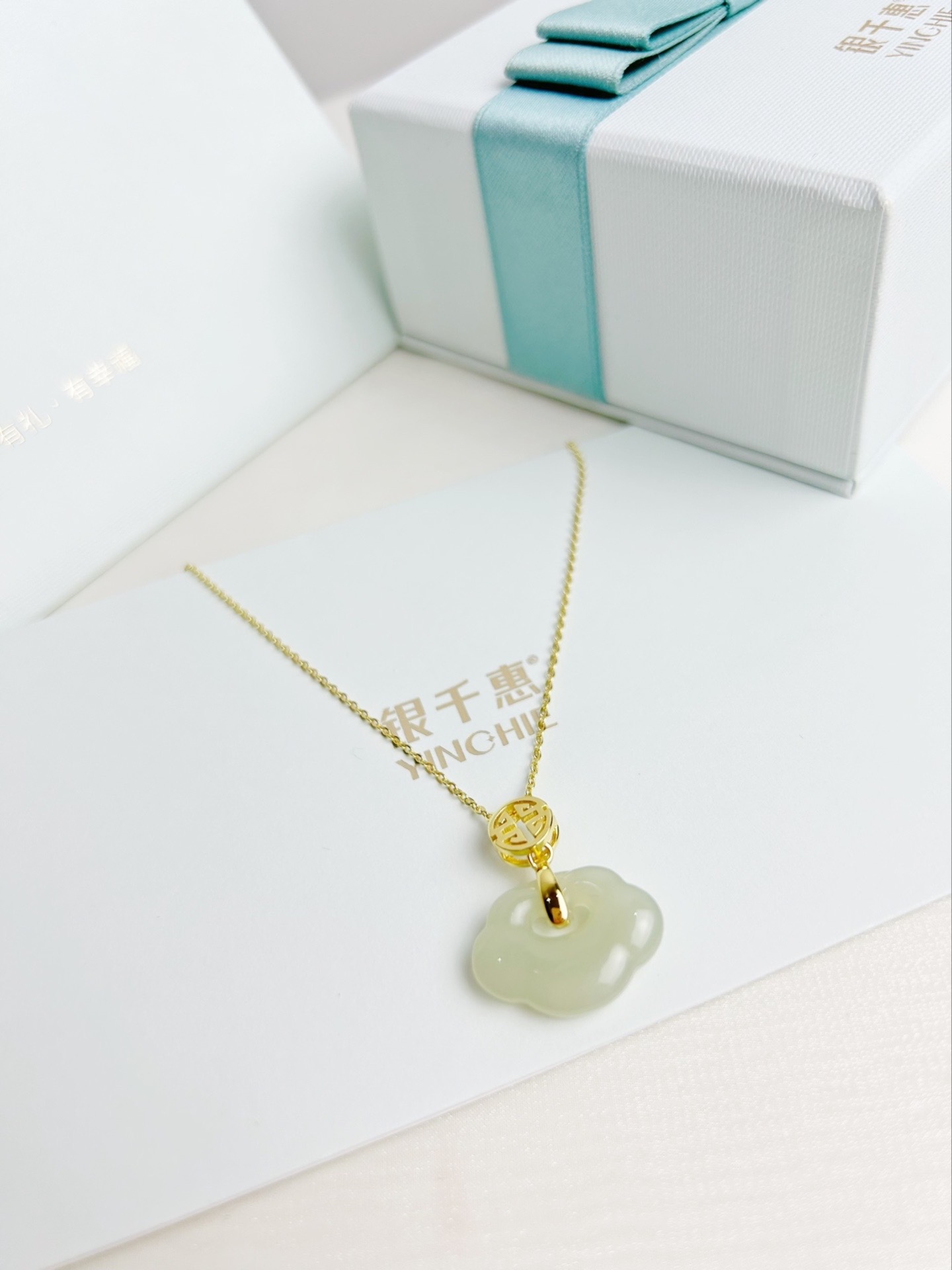 母亲节礼物,妈妈很难不爱的玉如意项链,戴上太好看了把!