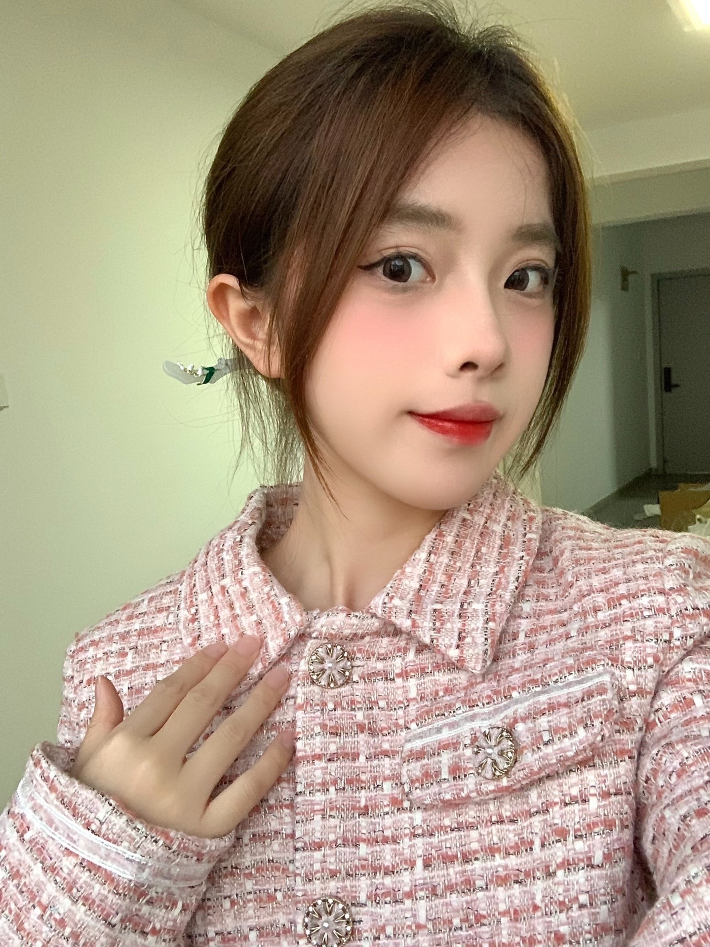 朱一龙吴磊倪妮亮相新片首映礼