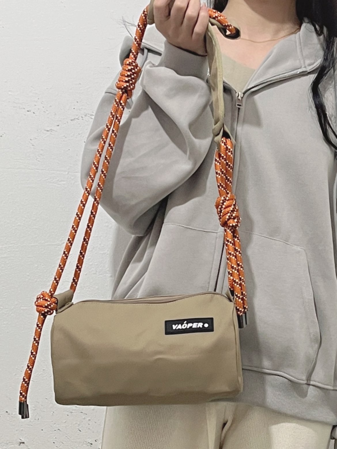 对不起了工资!这只日系斜挎包百搭又能装!