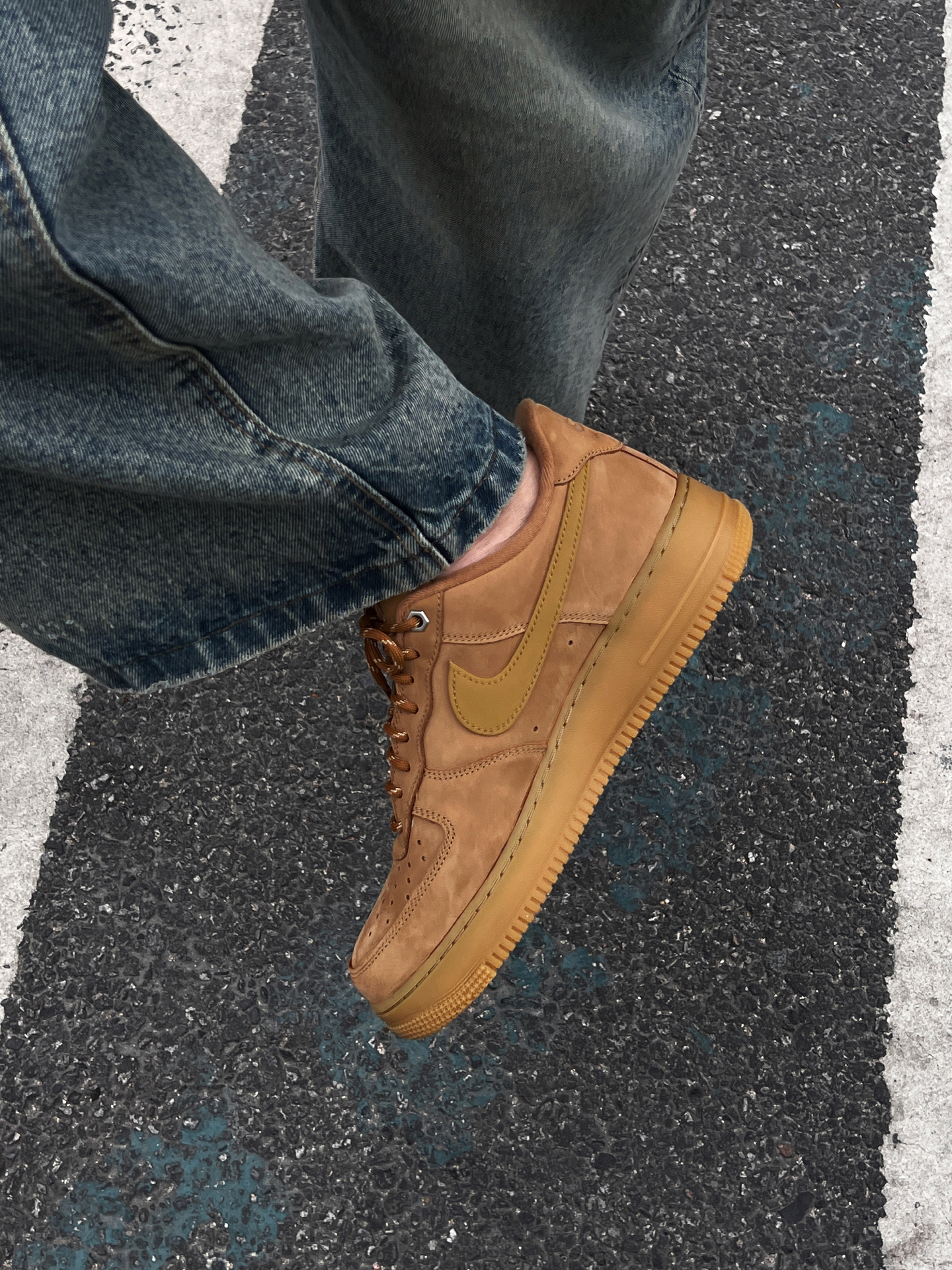 送料込み 追跡あり Nike Air Force 1 Low 07 LV8 \"Wheat Flax\" NEW NIKE Men's Air Force 1 HIGH 07 LV8 WB 