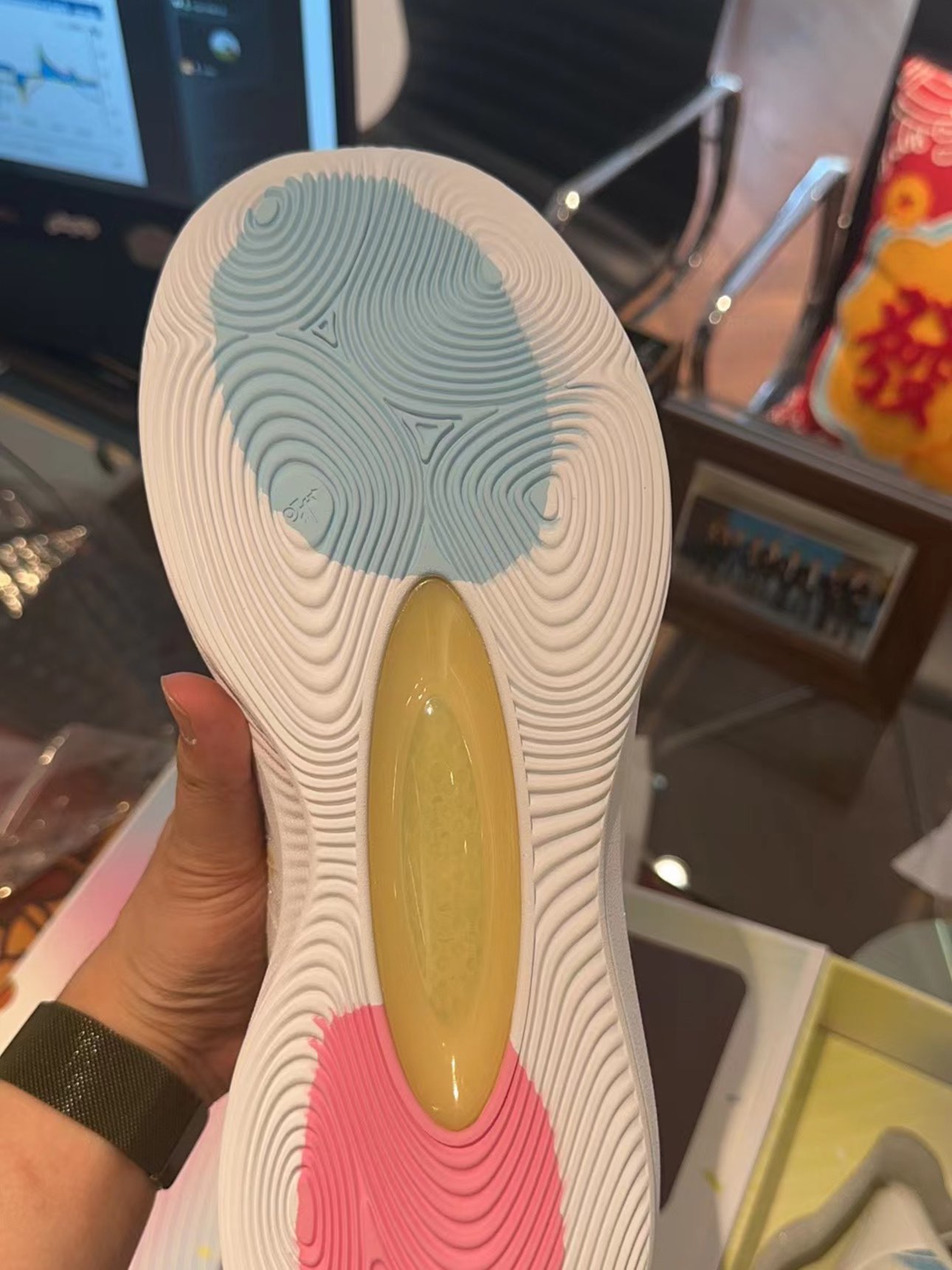 custom review-RIGORER Reeves generation Низкие баскетбольные кроссовки Мужские Белый Розовый Желтый