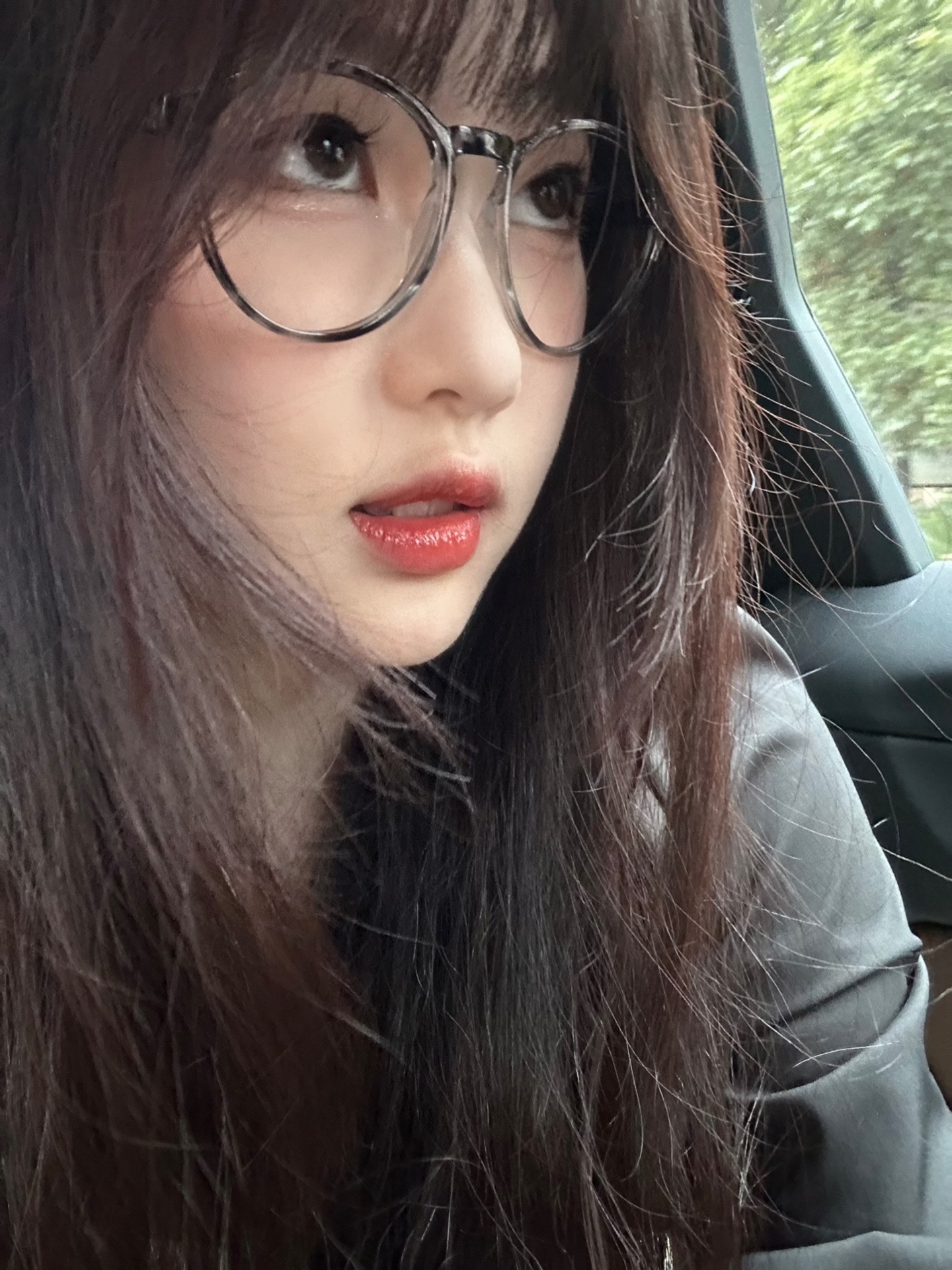 18岁女大学生
