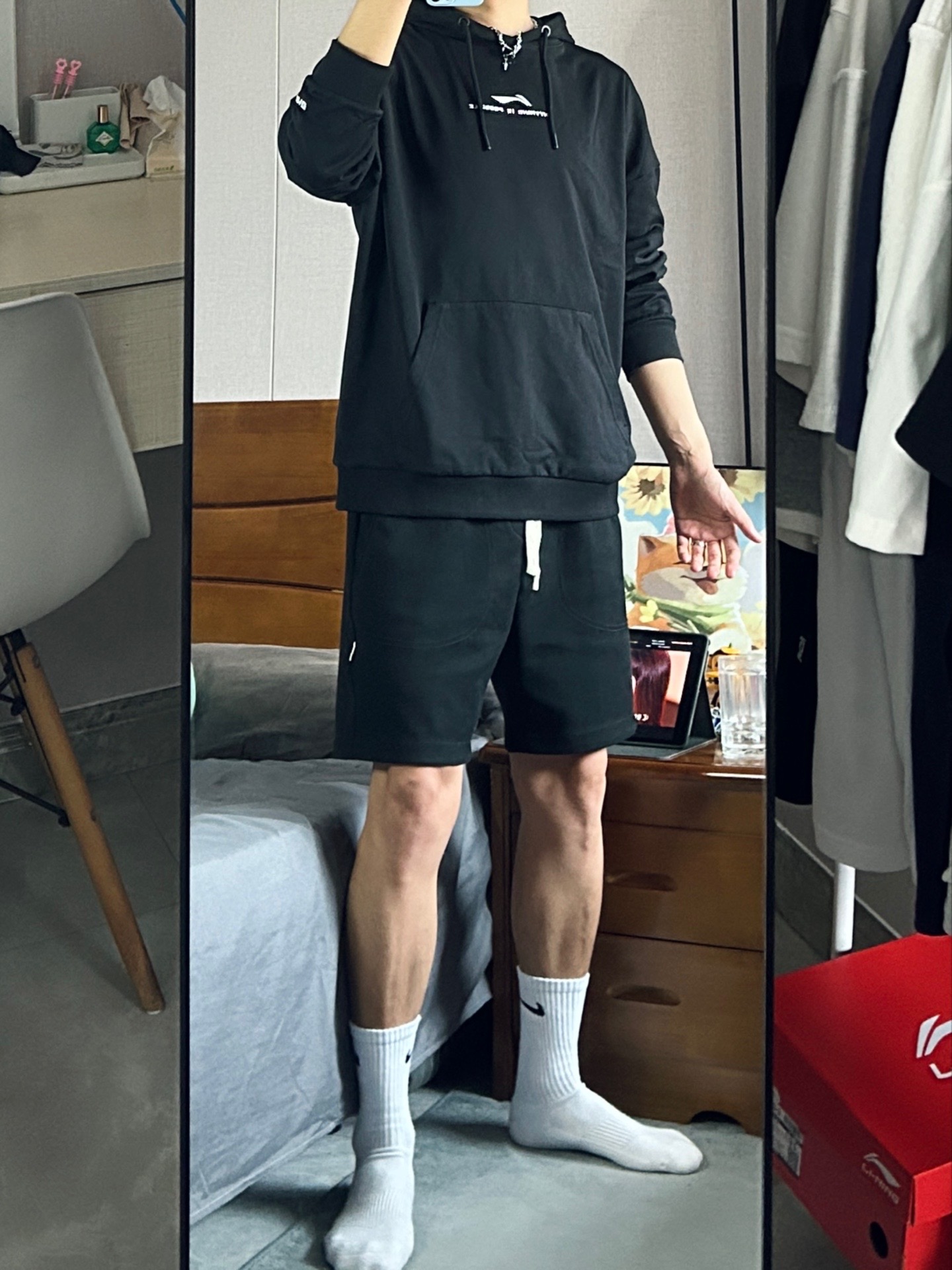 180男生卫衣配短裤,酷帅感拉满9515