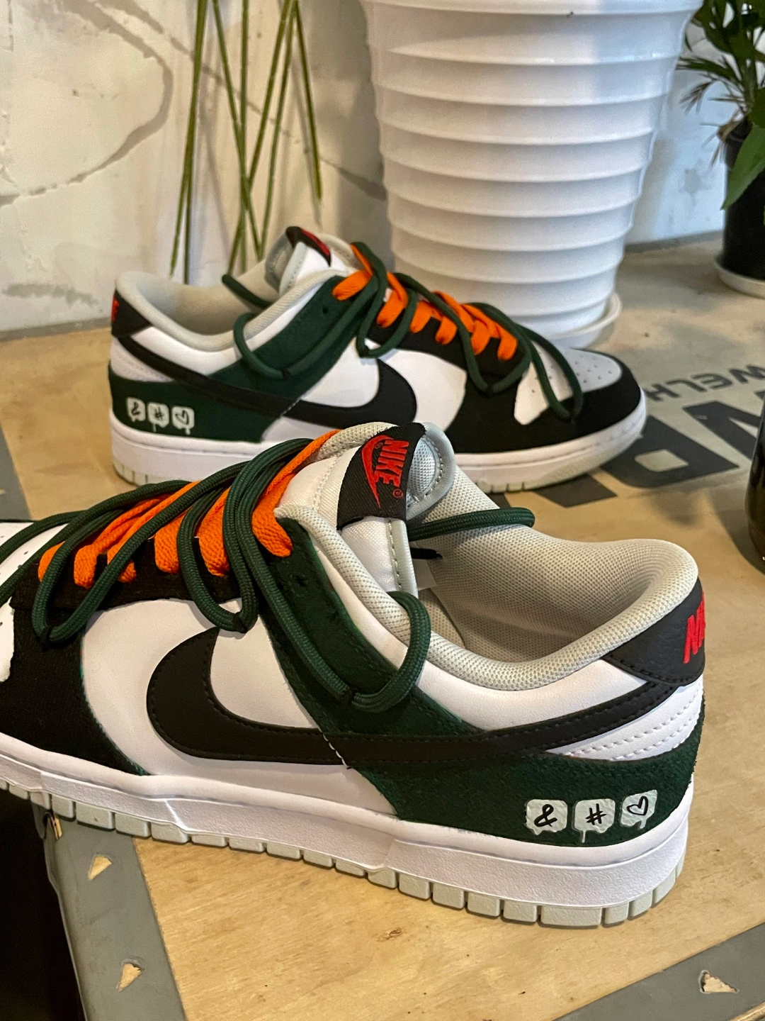 95球鞋故事 主打一个复古做旧    emojitms风   西海岸9898