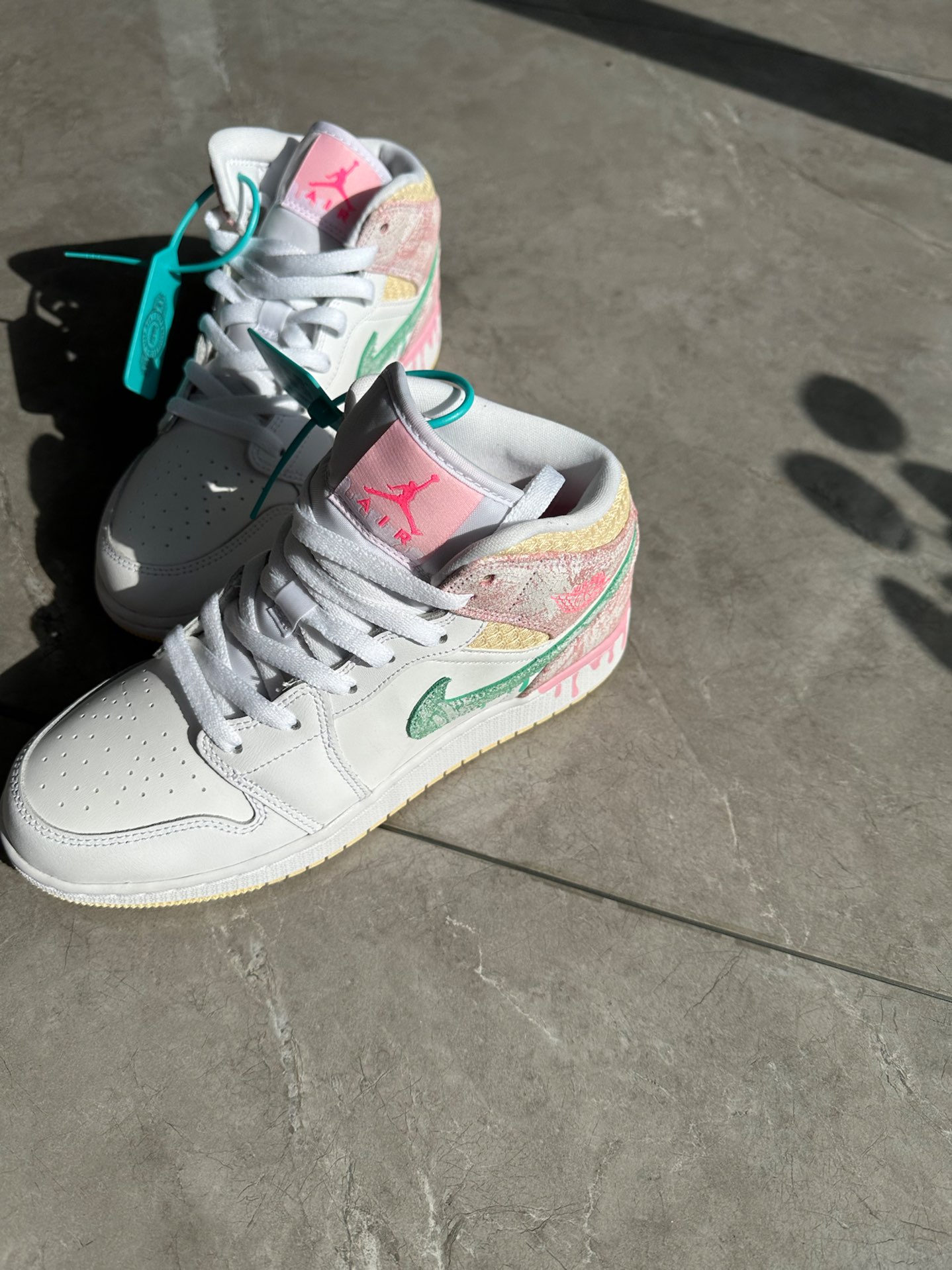 custom review-Jordan 1 Mid 'Paint Drip' GS