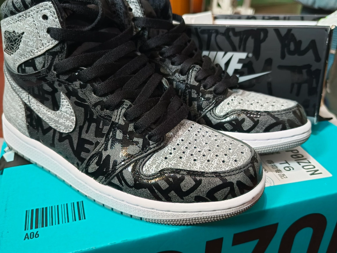 custom review-Air Jordan 1 High Og 'Rebellionaire'