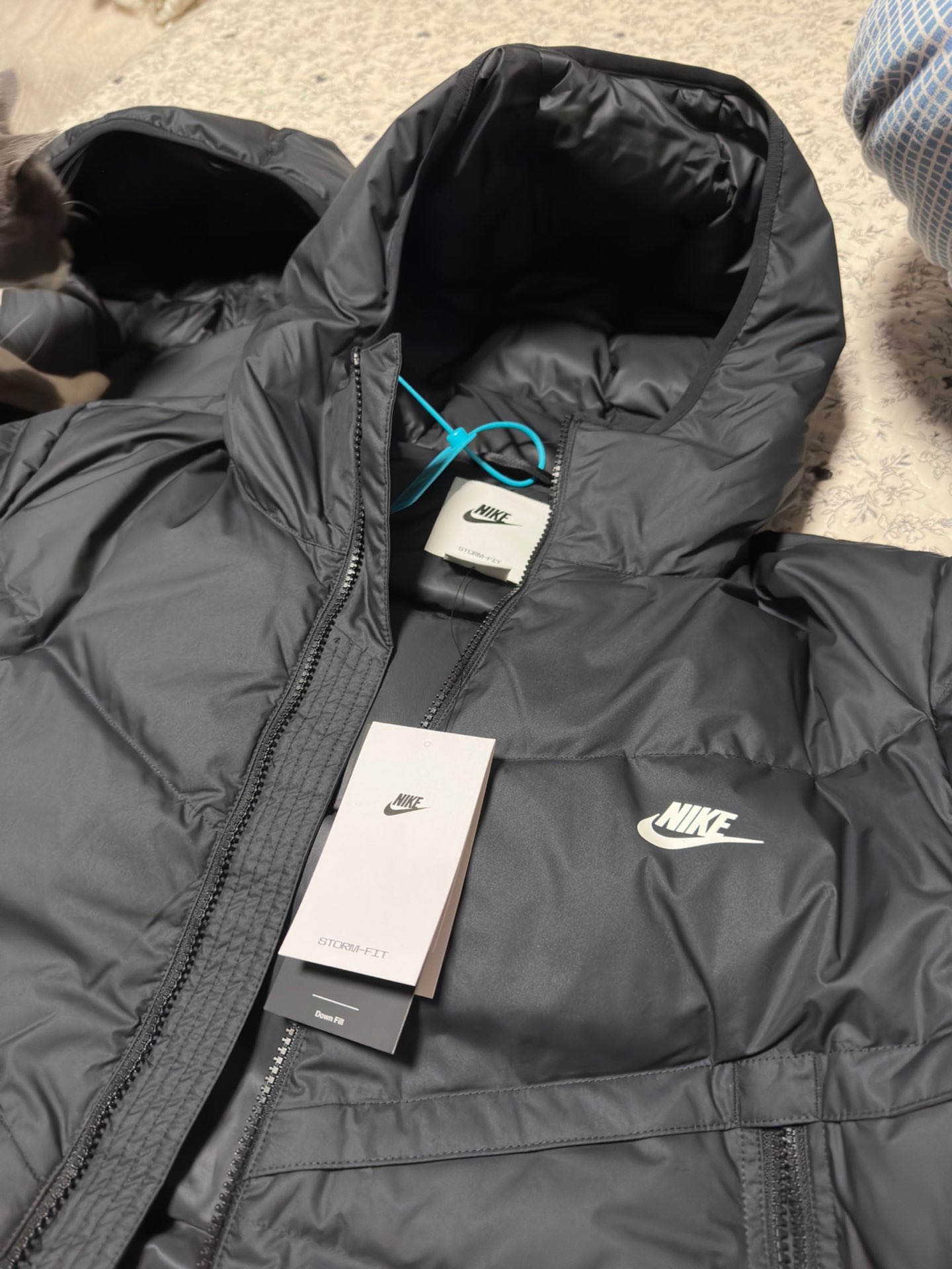 custom review-Nike Men's Logo Print Zip-Up Pocket Hooded Down Jacket Black