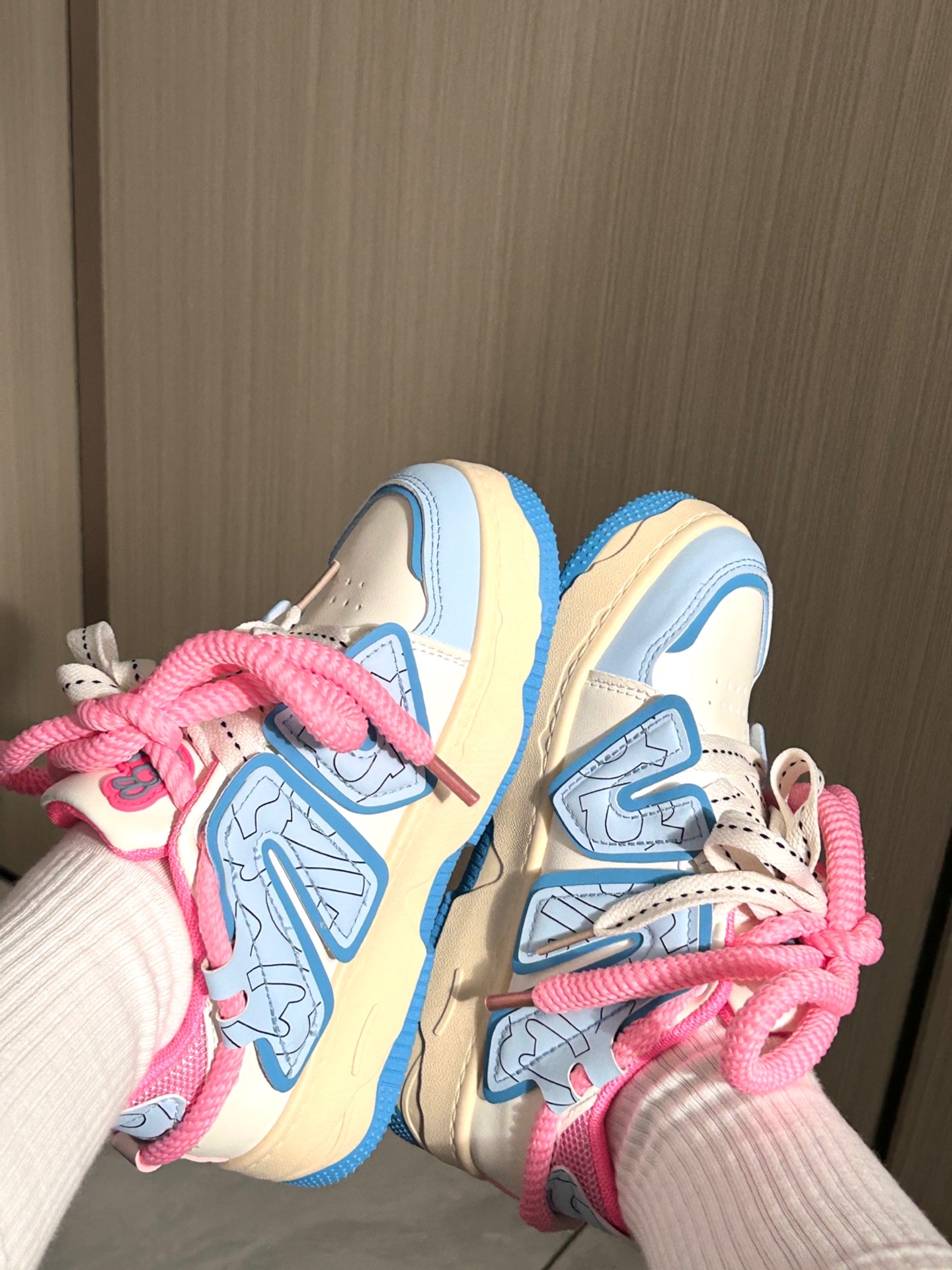 好鞋分享-aaa since 1955蓝白粉配色 板鞋 谁看了不迷糊