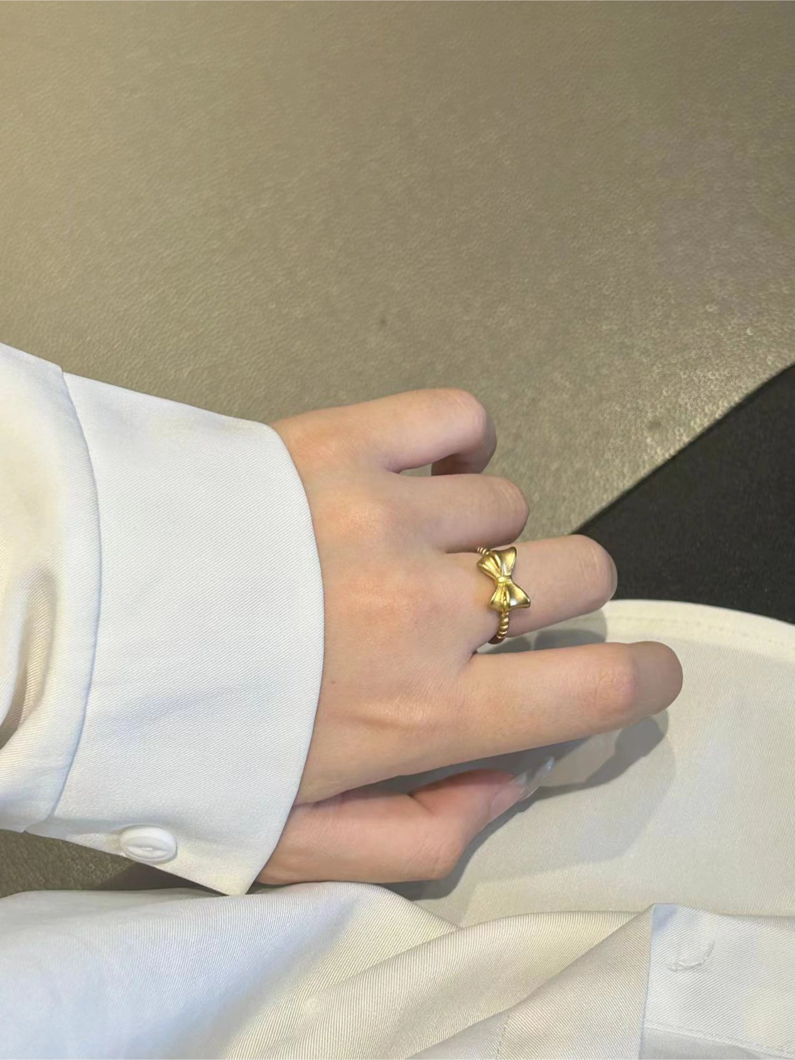 迪士尼在逃公主金戒指