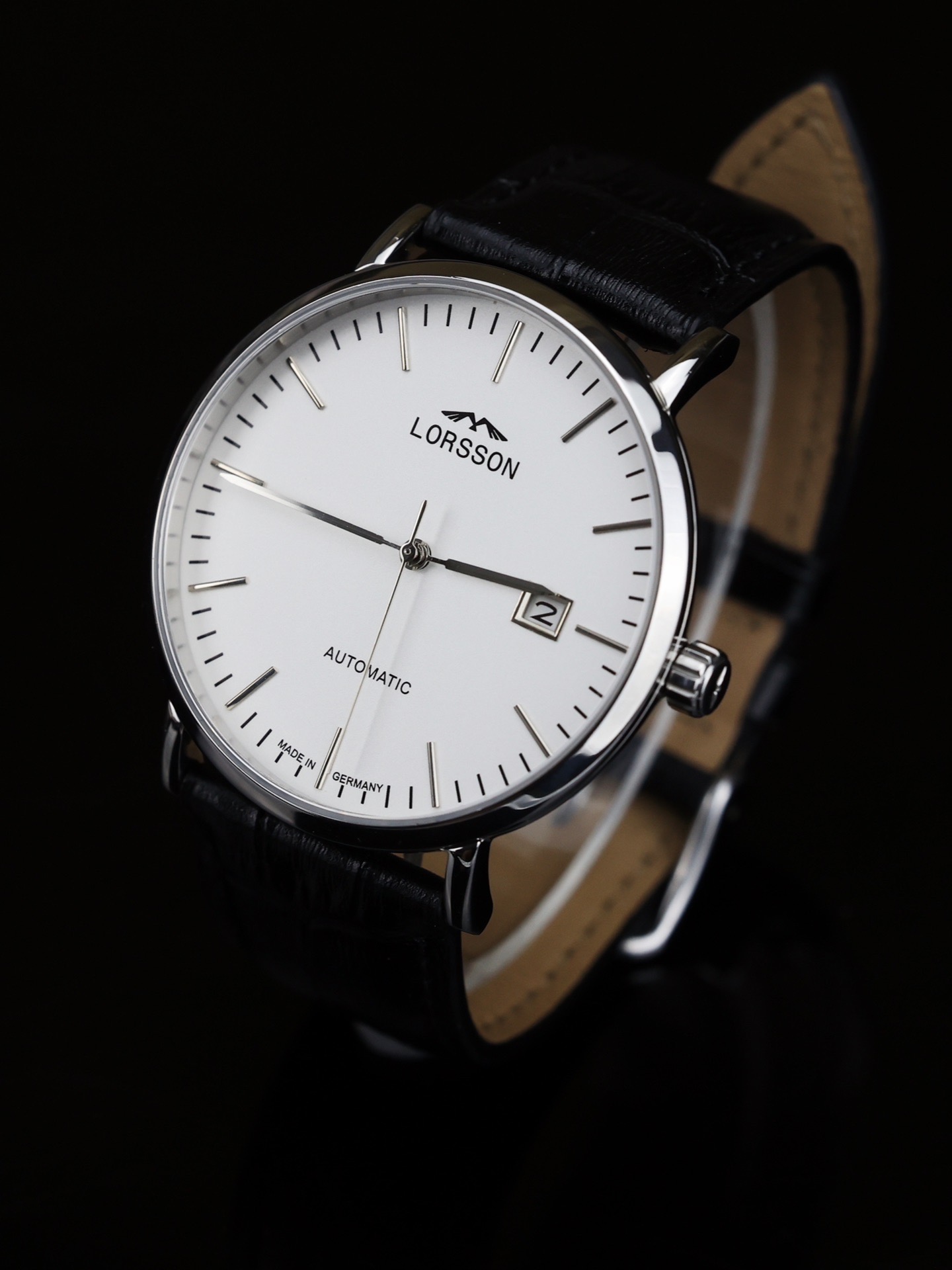 机械表, 很符合德国表的出品,大气干练感 这就是我对这款手表的认知