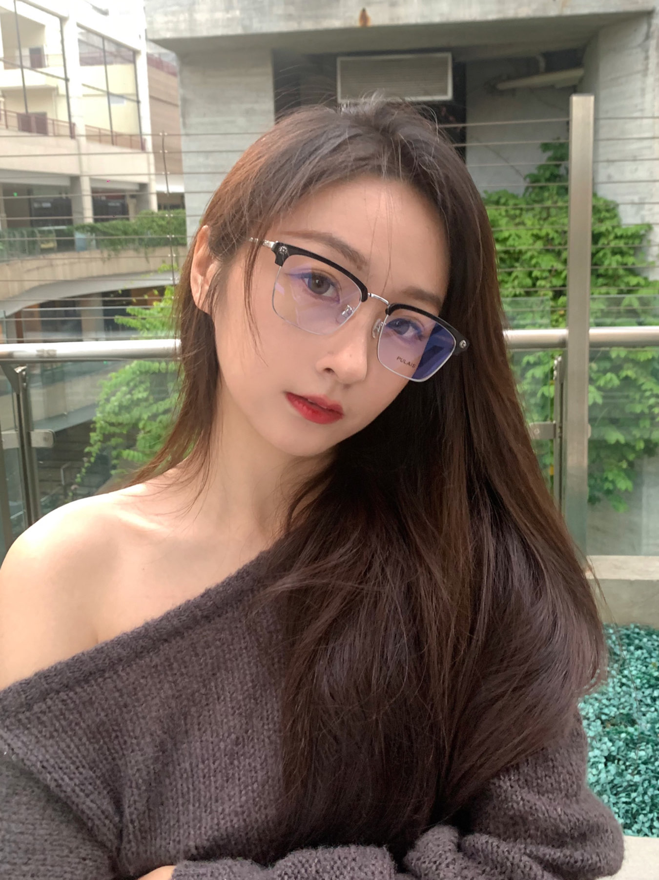 戴半框眼镜 做气质女人