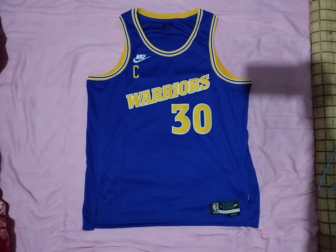 库里22-23赛季复古球衣