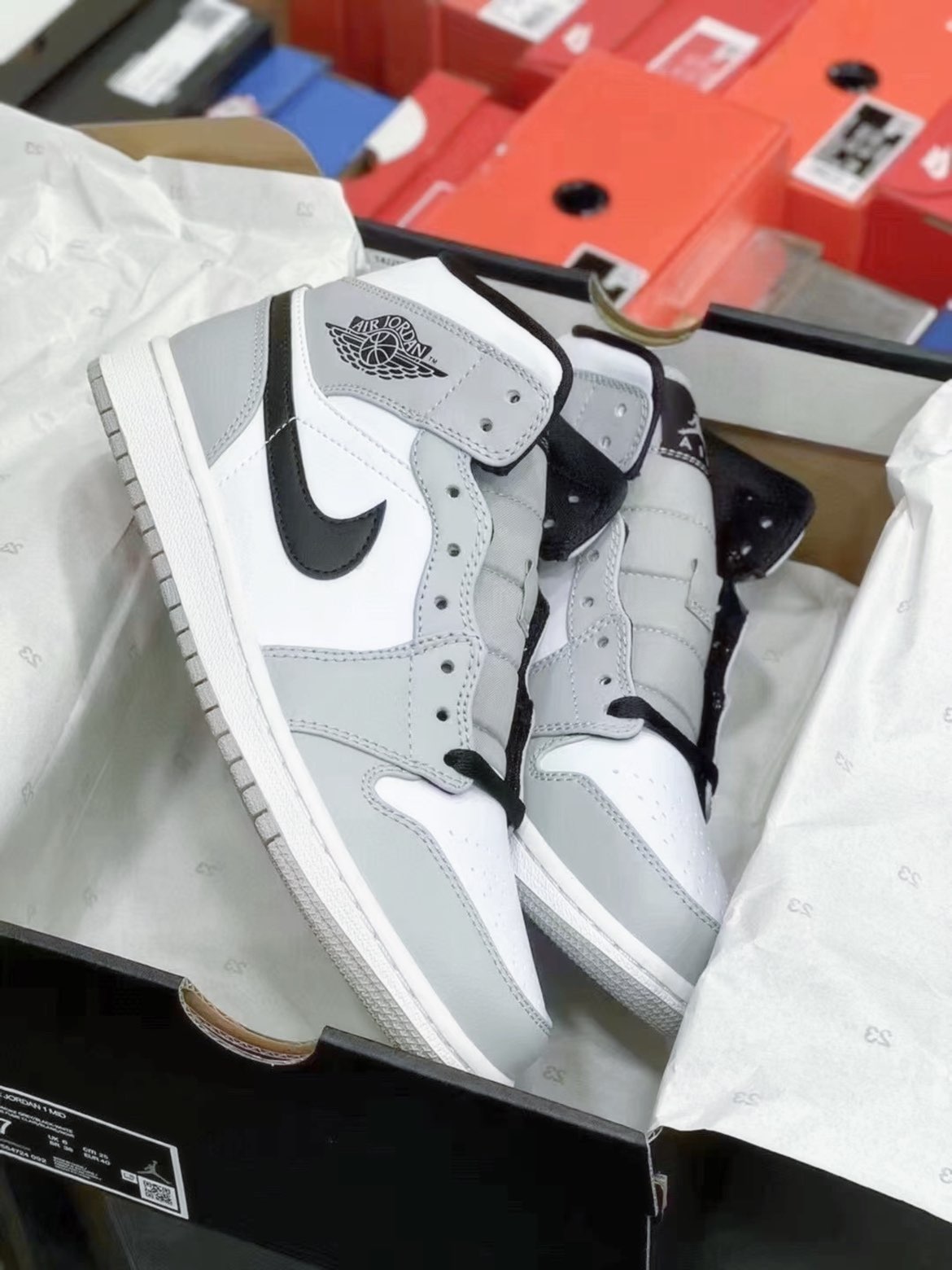 aj1 mid 烟灰(小迪奥)