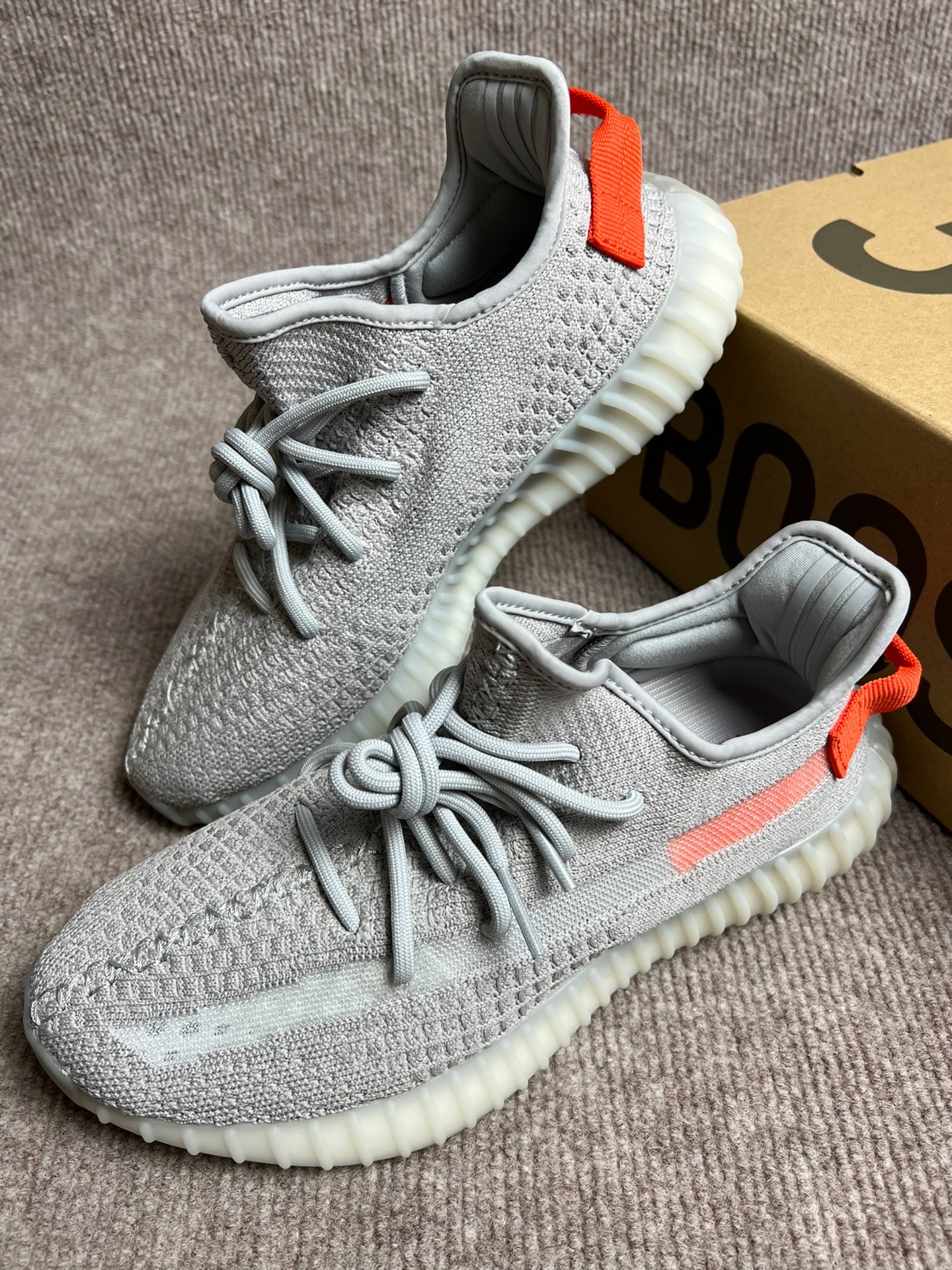 adidas originals yeezy boost 350 v2 "tail light"尾灯 欧洲限定
