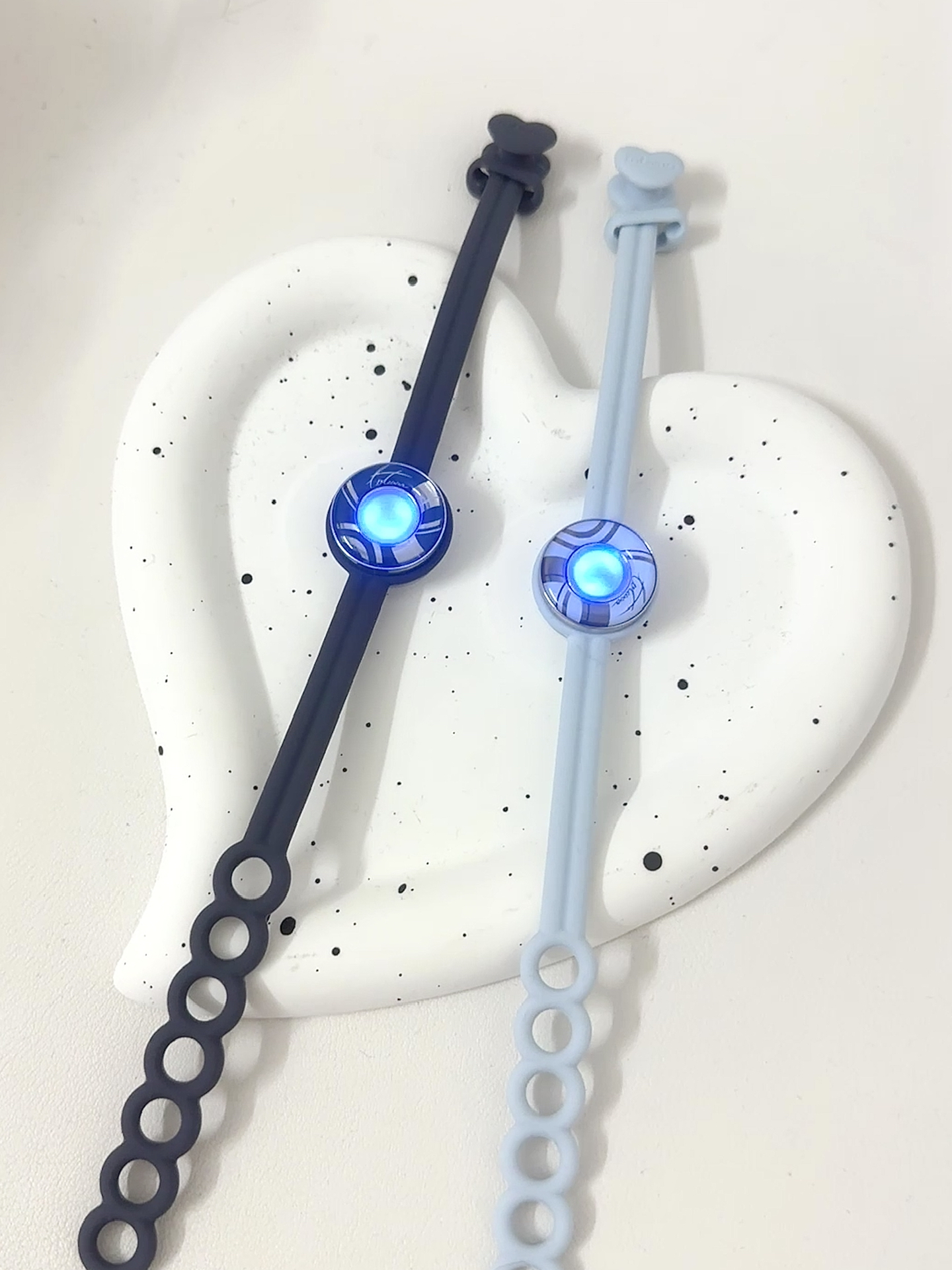 互动情侣感应手链,是无声的思念