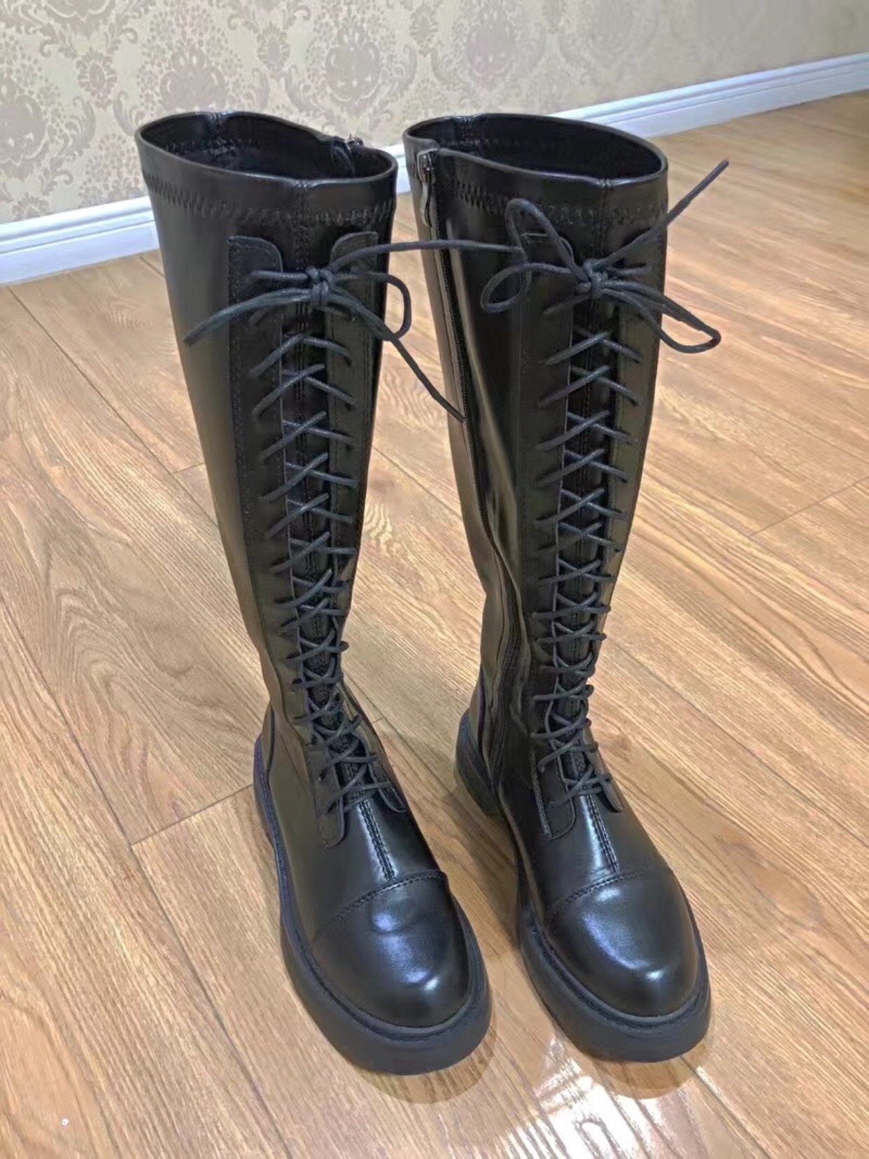 增高显瘦的长筒马丁靴