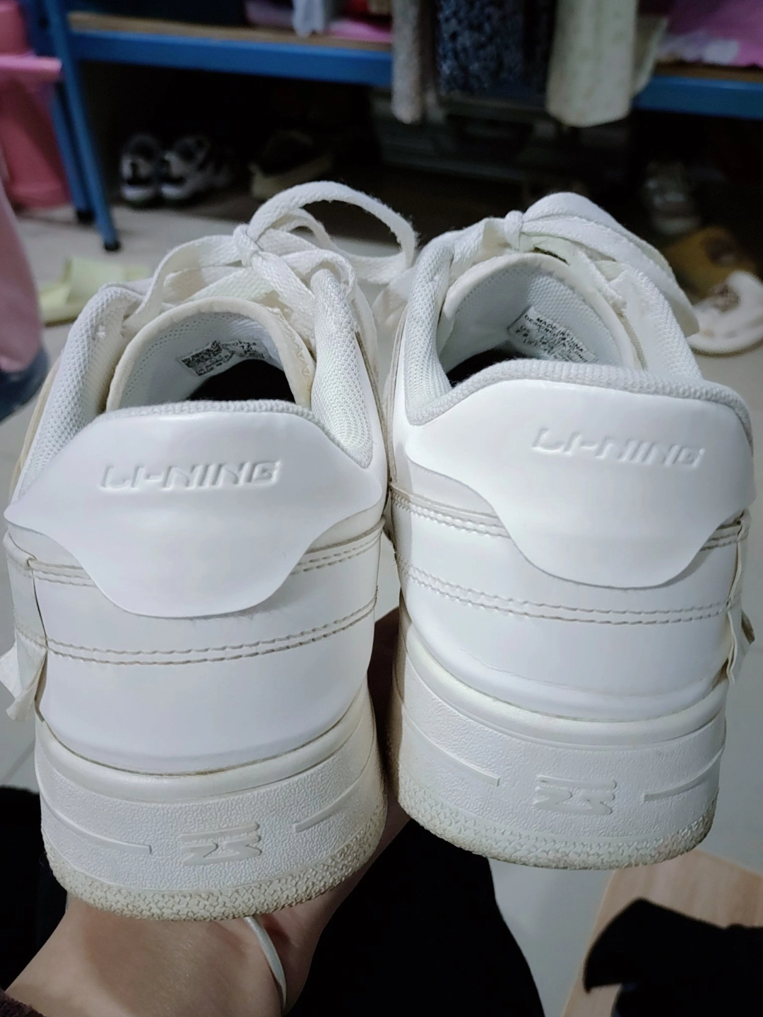 李宁经典白搭小白鞋