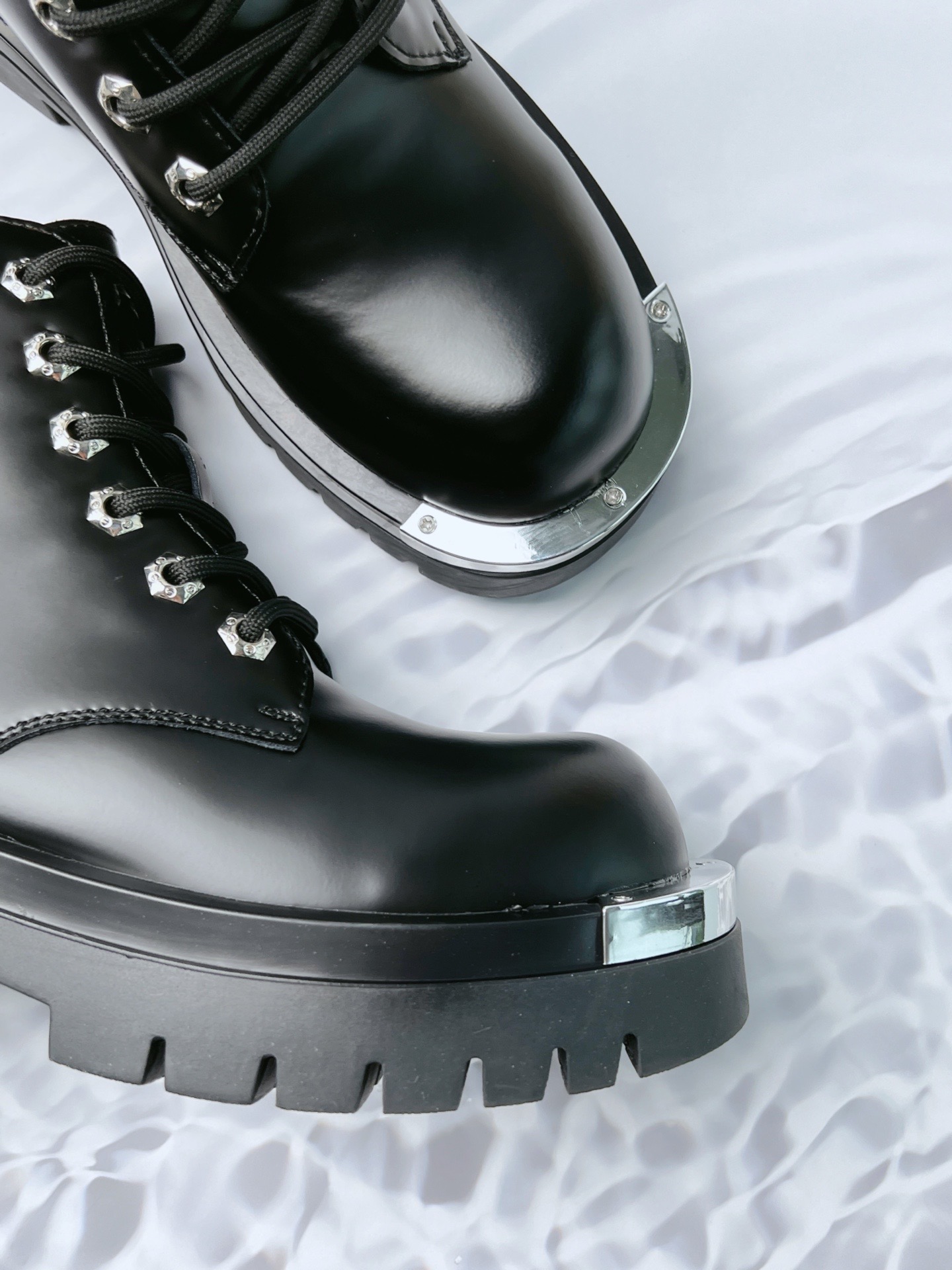 穿了n次的马丁靴果然没踩雷!好穿死了!