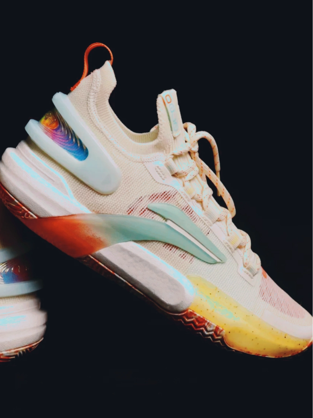 全掌42丝鞋面强度高,透气性好,适合夏天穿着#李宁 #李宁闪击9ultra