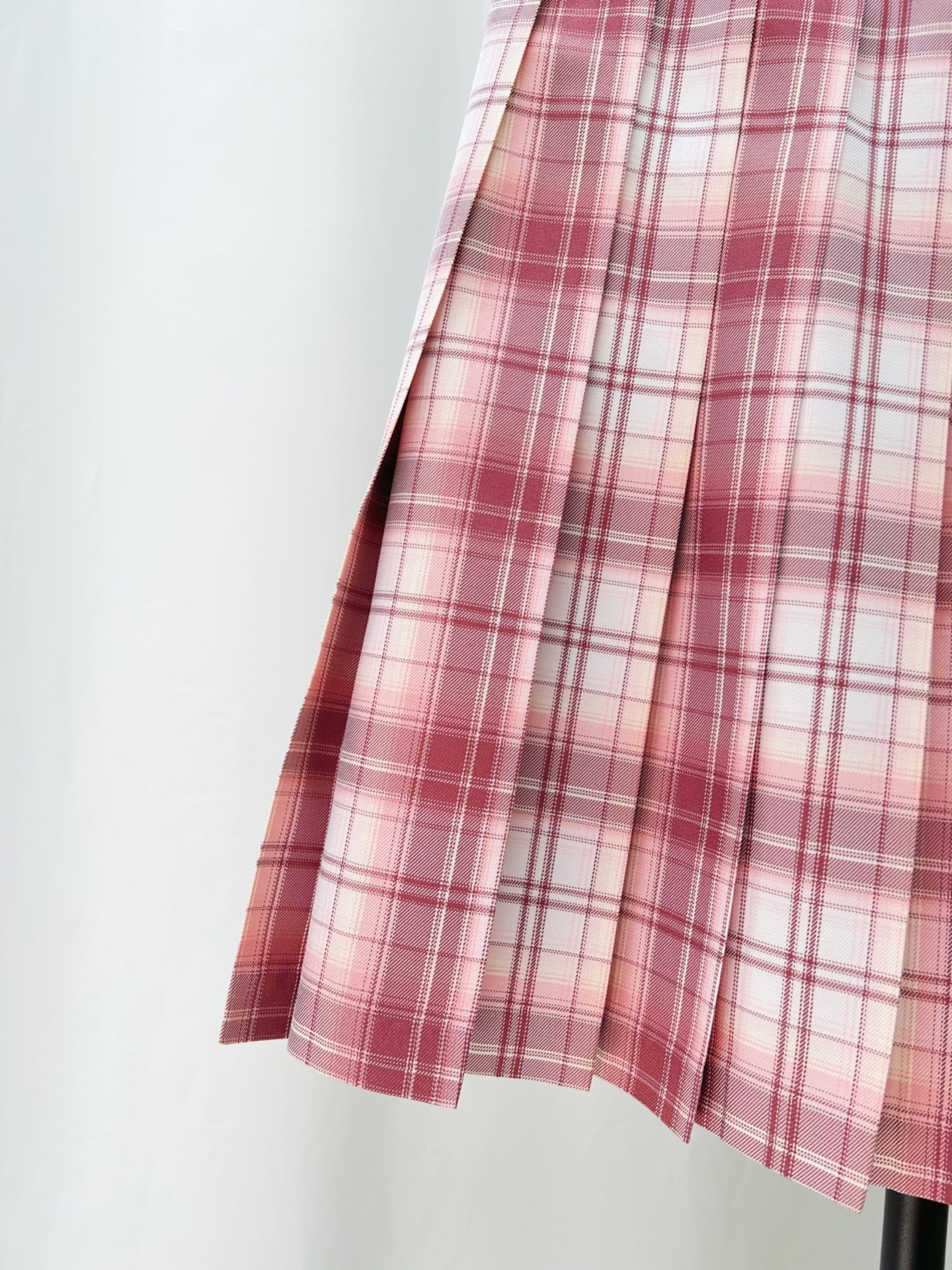 是衣柜里缺的粉色格裙了!