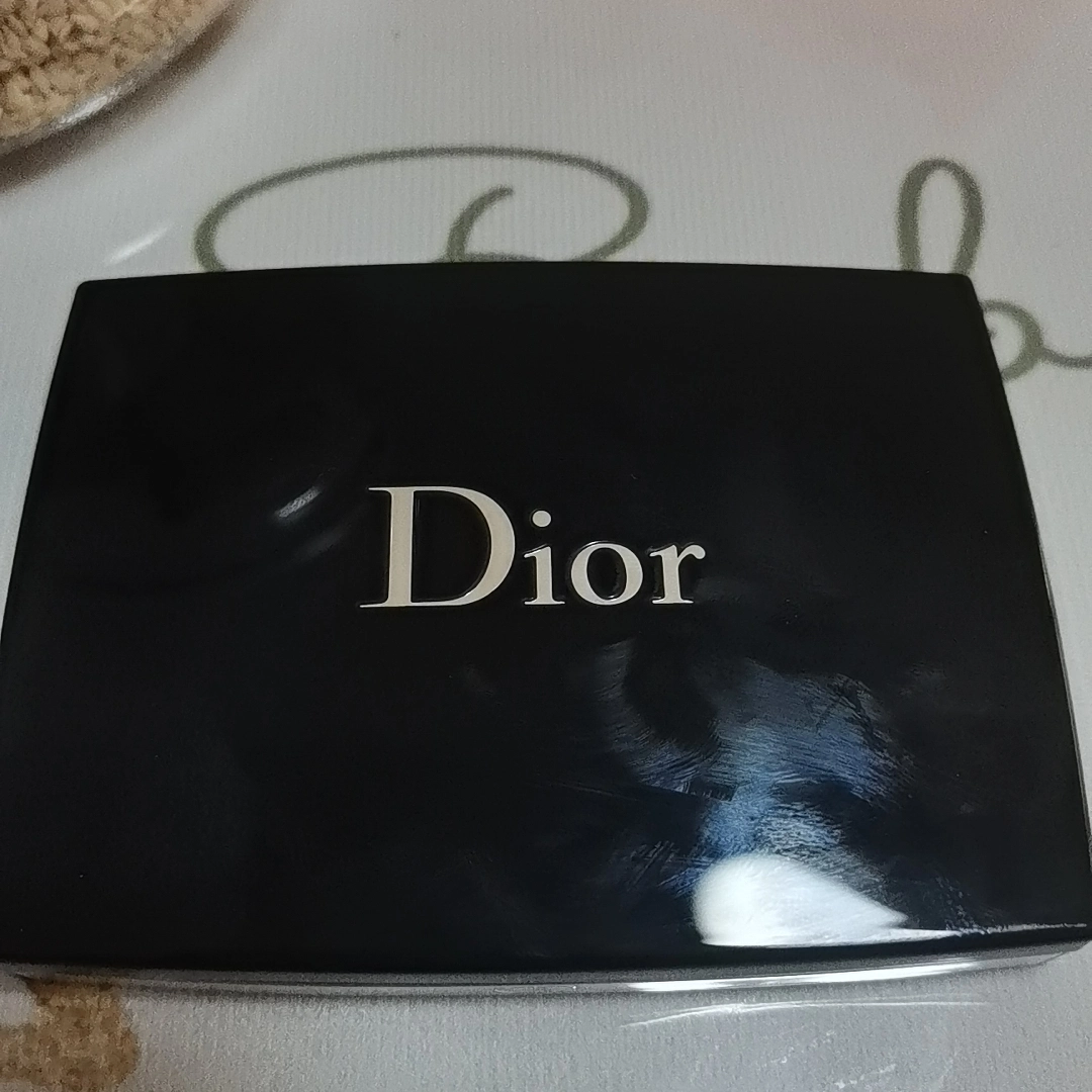 还没开始用#迪奥真假 #dior迪奥  dior迪奥 全新锁妆凝脂恒久粉饼