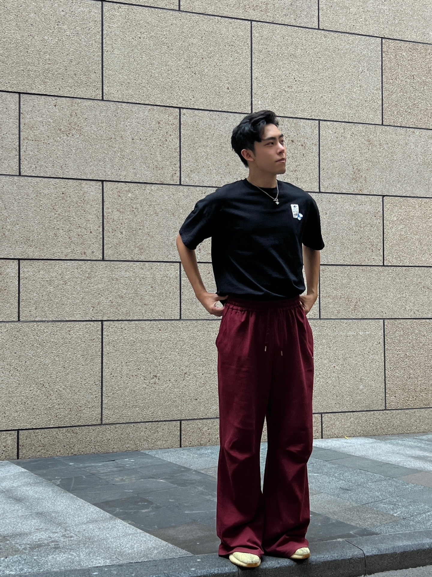 当然也有一些黑皮boy也会美系穿搭 但是大家都忽略了咱们自己的风格