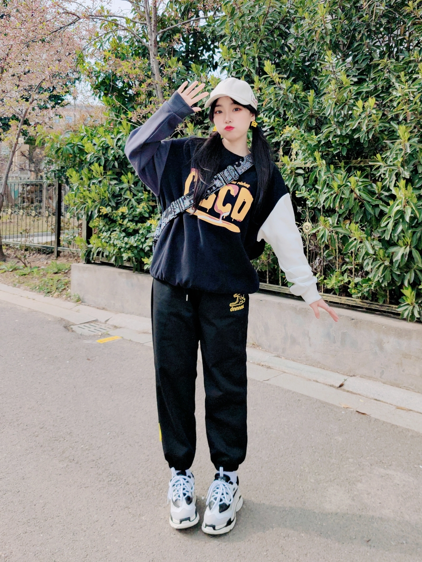 ootd丨卫衣运动裤的活力上学穿搭