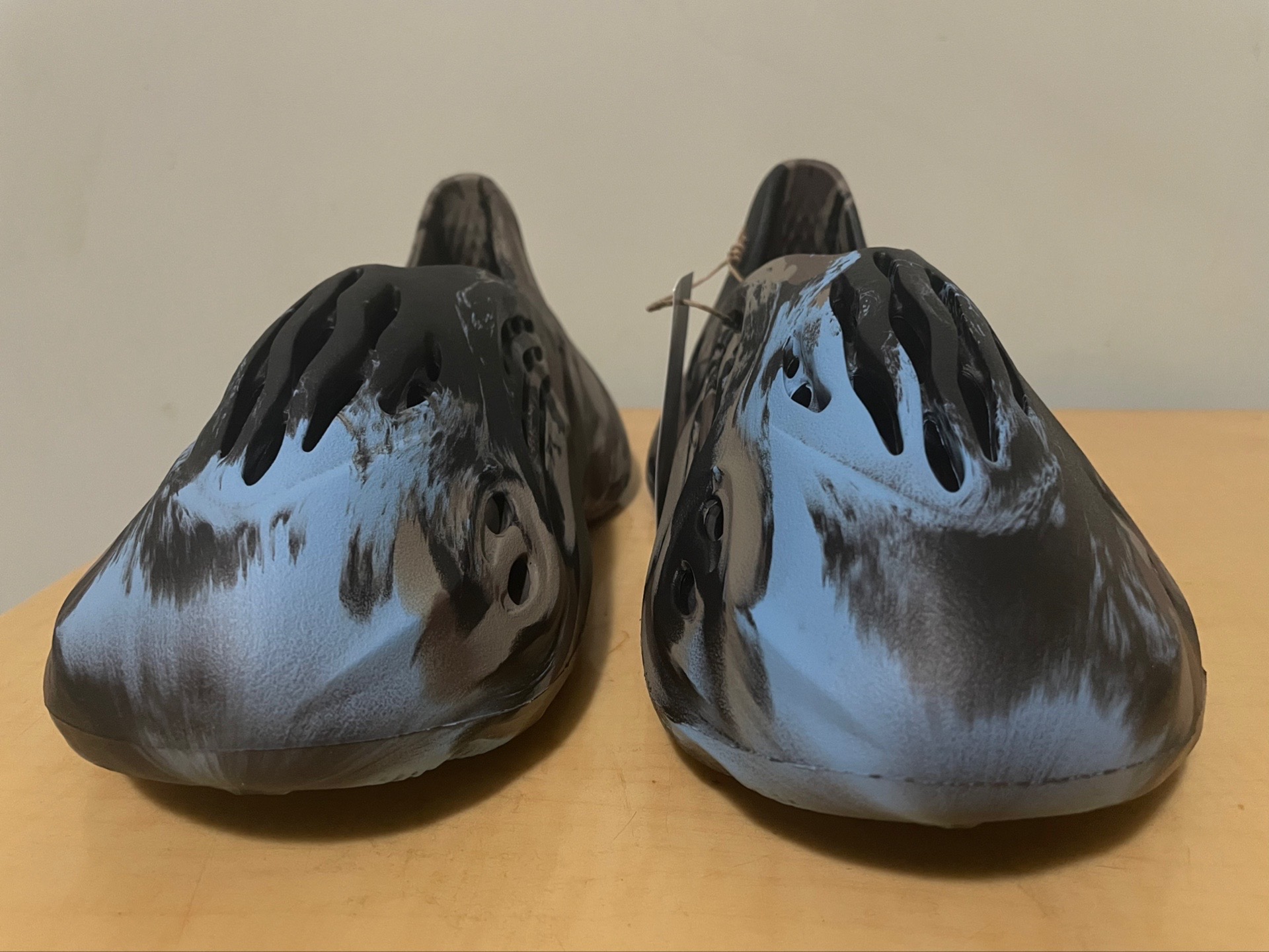 阿迪椰子洞洞鞋到货