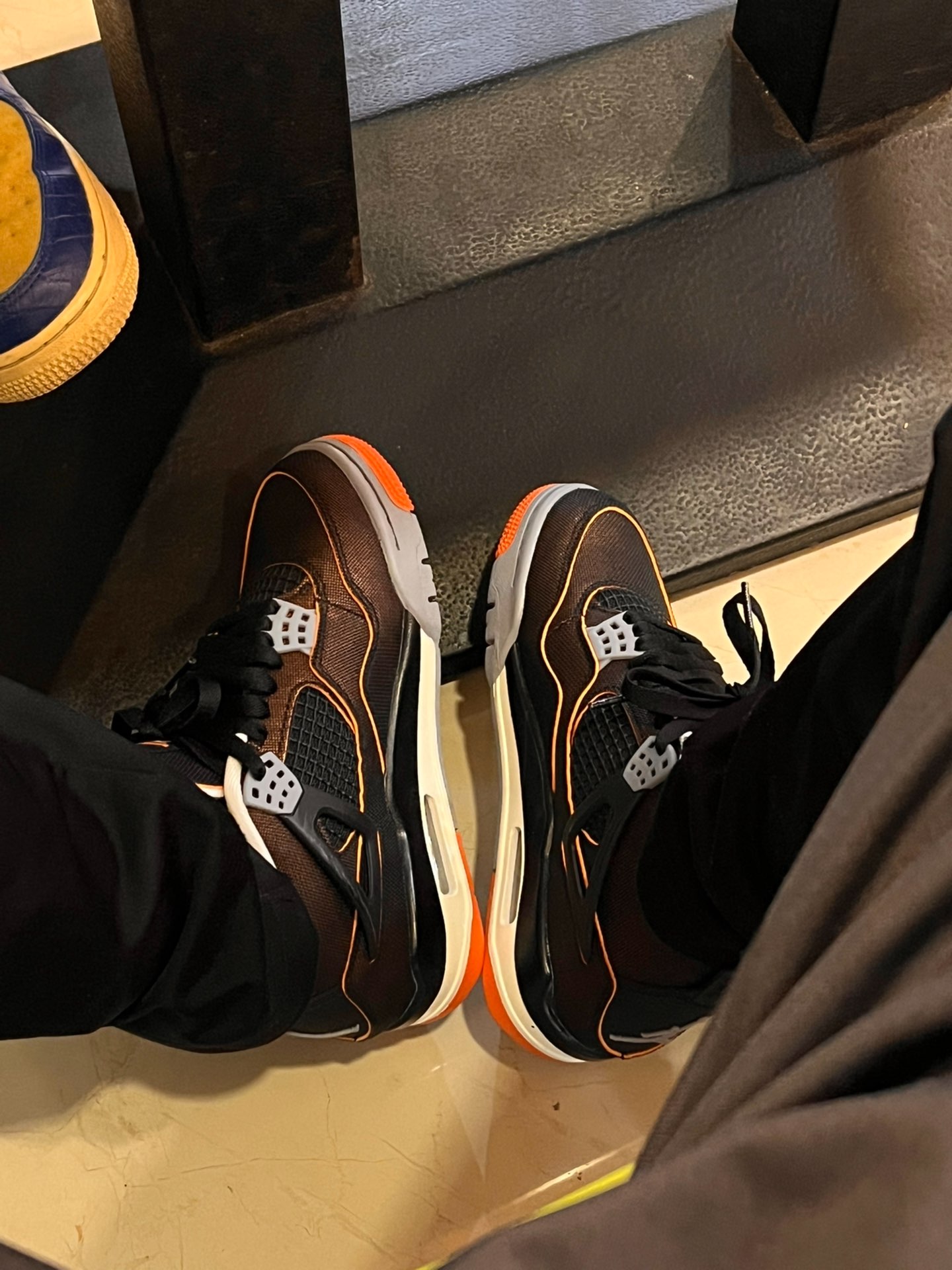 custom review-Jordan Air Jordan 4 Retro SE 'Starfish' Mid Top Винтажные баскетбольные кроссовки Женские Черный Оранжевый