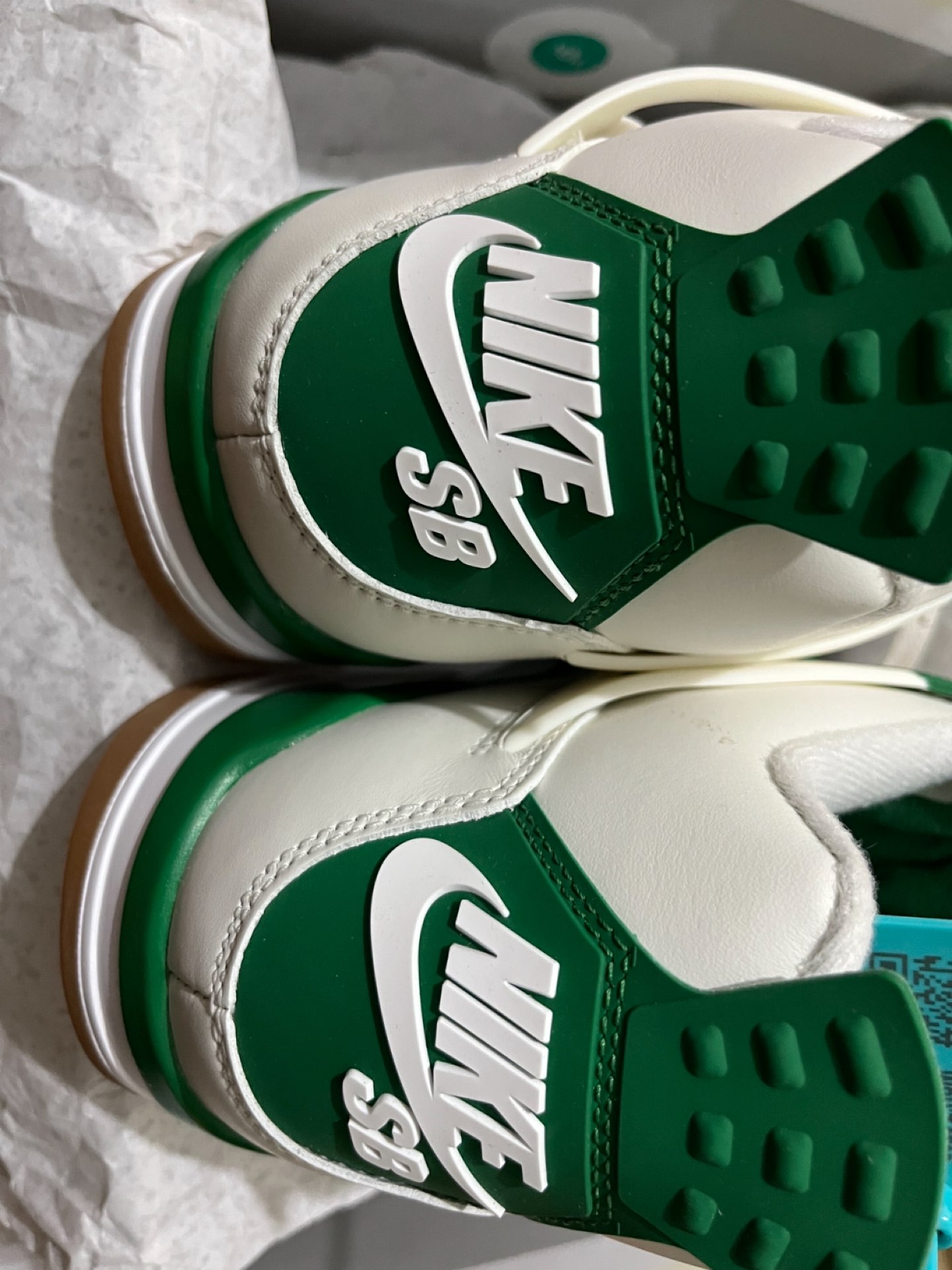 custom review-Air Jordan 4 Retro Sb 'Pine Green'