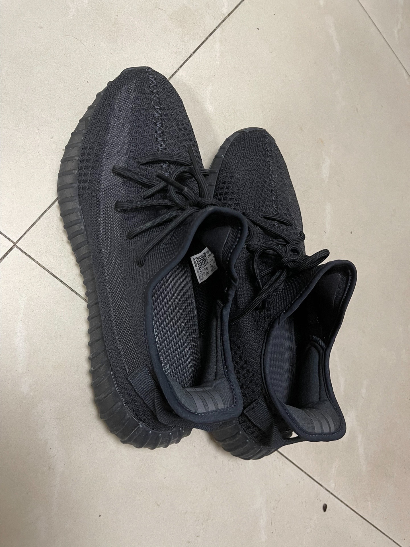 adidas yeezy 350 v2 黑武士