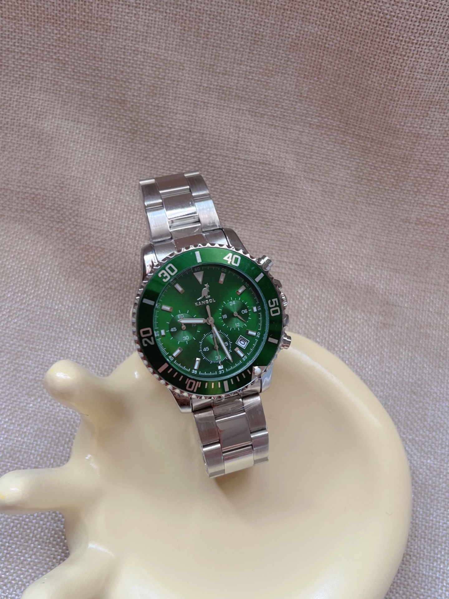 防水和夜光的效果 日常有它足够了
适合多种场合的佩戴#kangol袋鼠绿