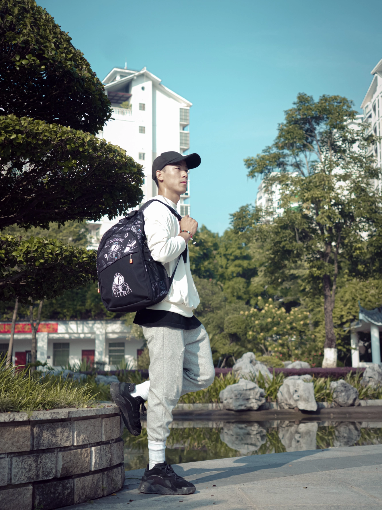 今天是178阳光帅气男大学生