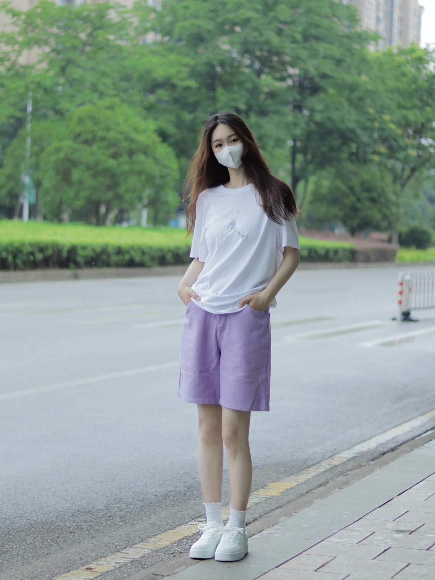 小白鞋配白袜果然很青春92