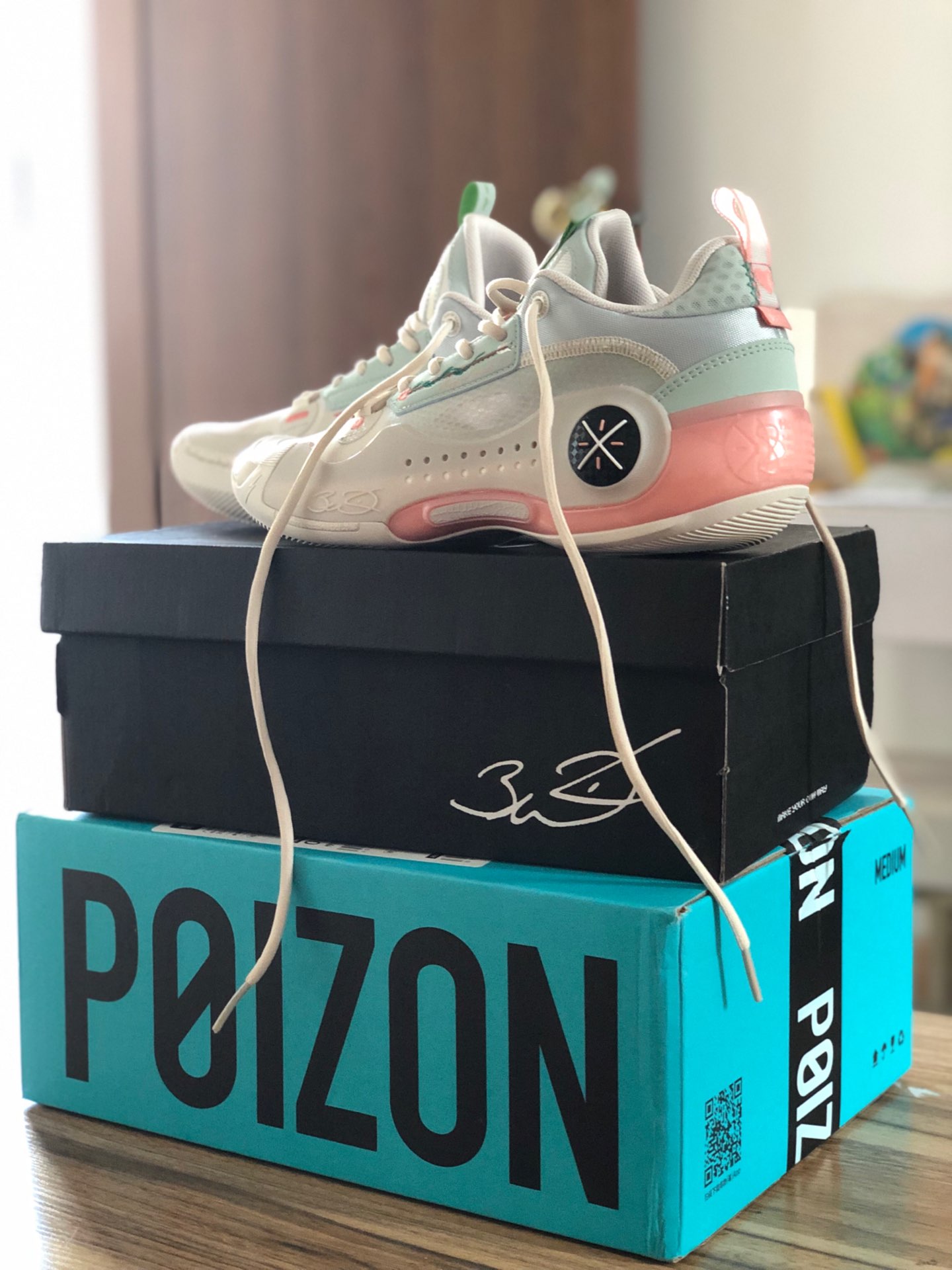 custom review-LINING Way Of Wade 10 Low - Valentine's Day