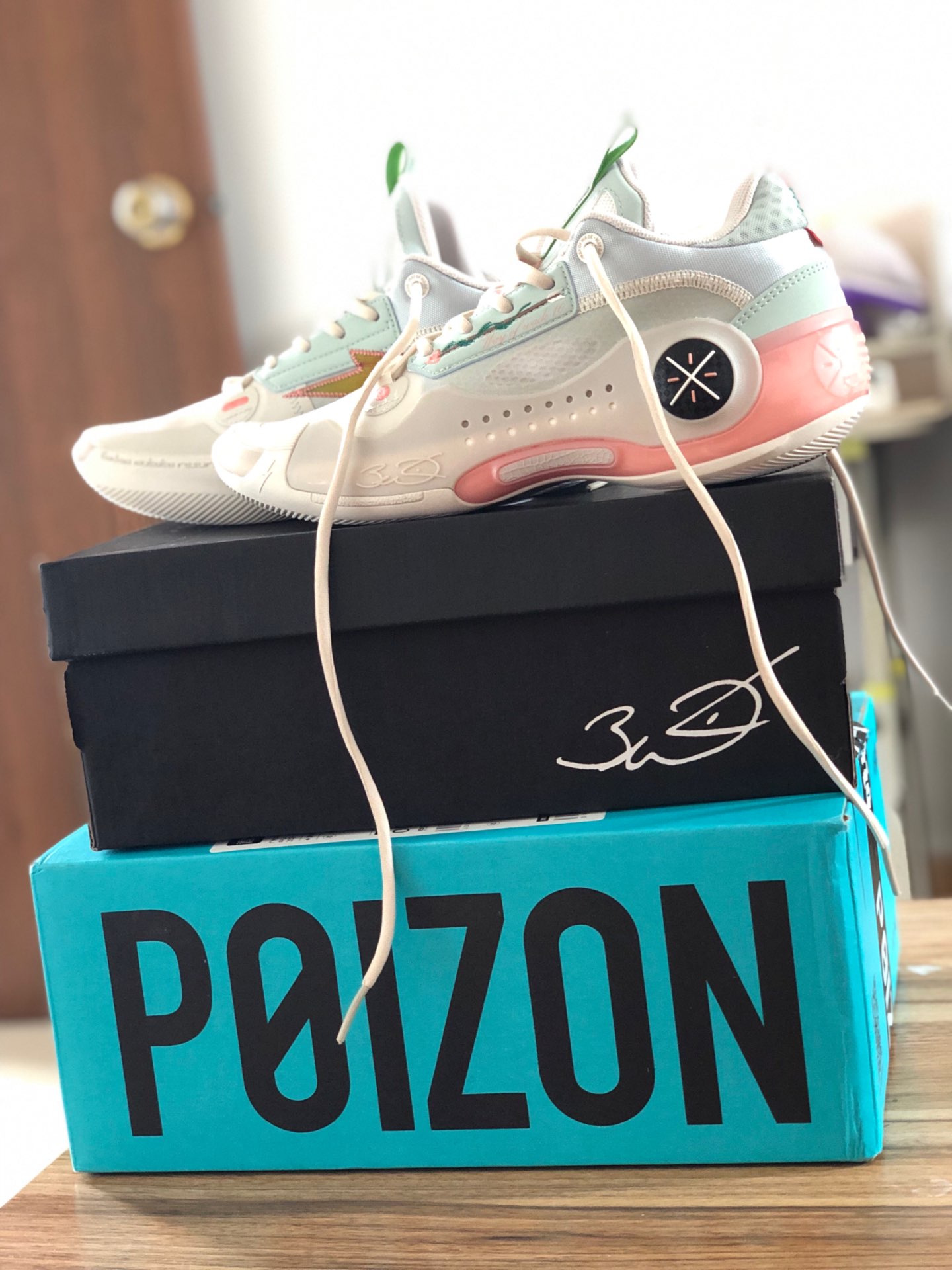 custom review-LINING Way Of Wade 10 Low - Valentine's Day