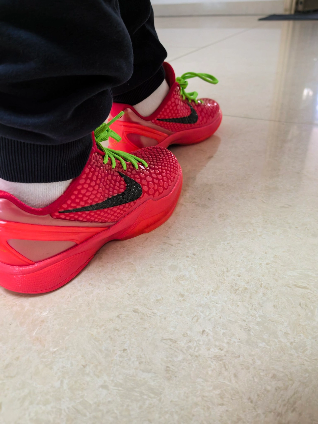 custom review-Nike Kobe 6 Protro Reverse Grinch GS
