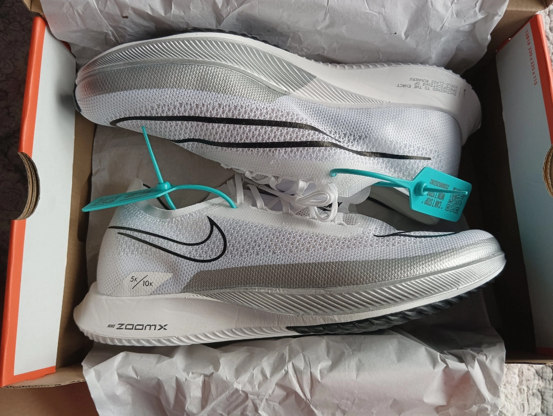 custom review-Nike ZoomX Streakfly Premium White Metallic Silver