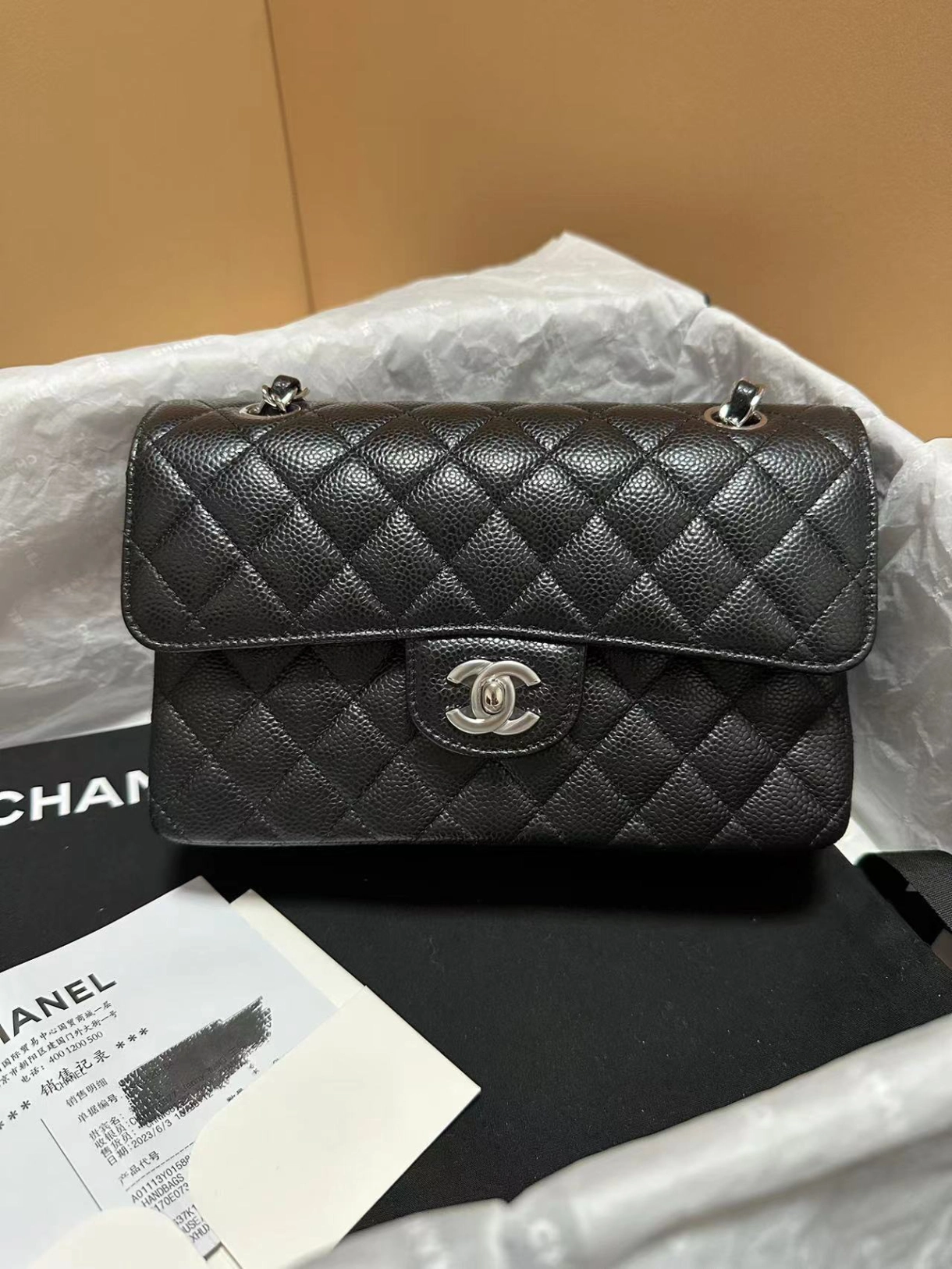 香奈儿黑银cf小号