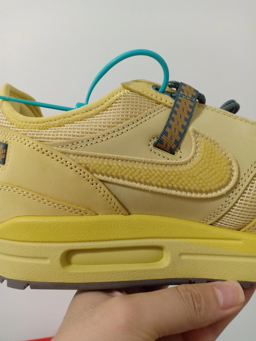 custom review-nike university Air Max 1 Travis Scott Cactus Jack Saturn Gold