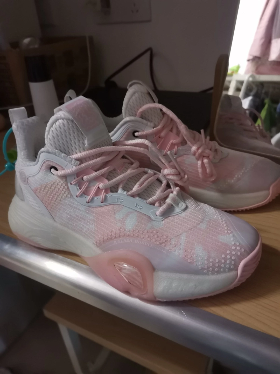 custom review-ANTA Bubble Bomb Баскетбольные кроссовки для игры Женские Розово-белый